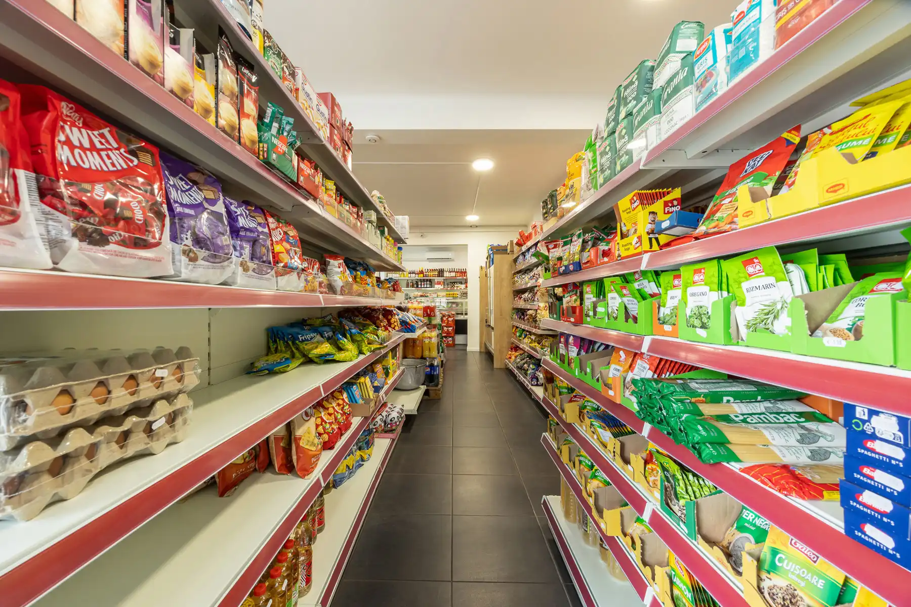 Gerenoveerd handelspand (110m²) met kelderverdieping (ca60m²) foto 4