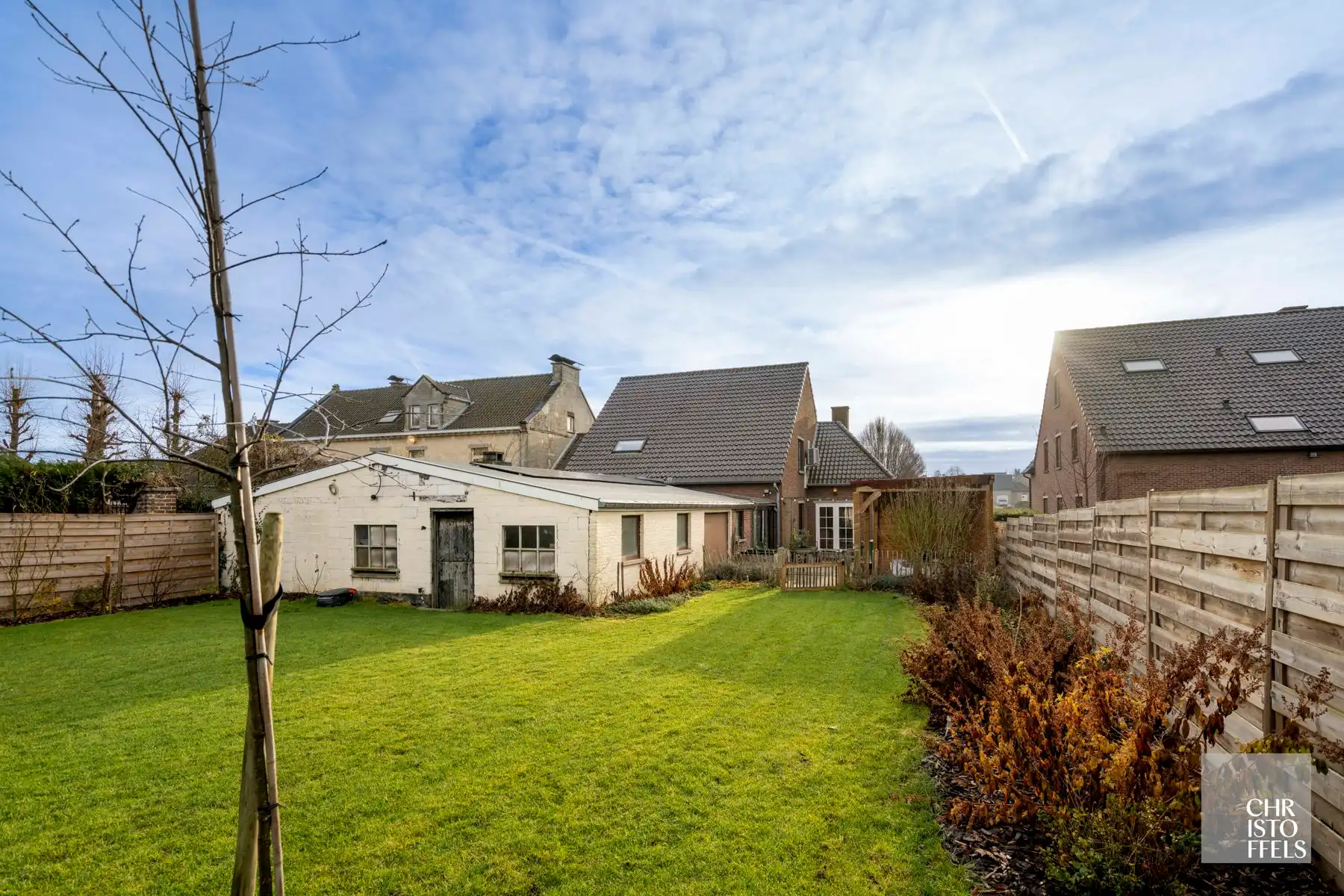 Instapklare woning (279m²) in groene omgeving te Kesselt-Lanaken! foto 13