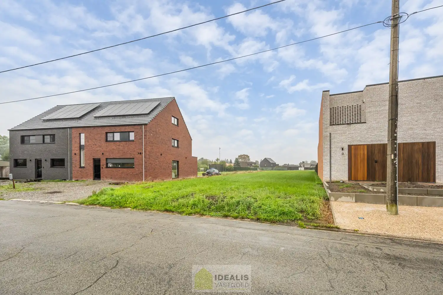 KNAPPE BOUWKAVEL GESCHIKT VOOR HALFOPEN BEBOUWING VAN 12A 94CA OP EEN AANGENAME GROENE LOCATIE IN HEPPEN, LEOPOLDSBURG! Deze bouwkavel met een oppervlakte van 12a 94ca  biedt de mogelijkheid voor het bouwen van een knappe ééngezinswoning op een heerlijke plek in een residentiële wijk. Zo zijn basisschool, supermarkt, bakker, apotheek, horeca op fietsafstand bereikbaar. Zeer geschikt voor kandidaten op zoek naar een rustig gelegen bouwkavel met achterliggend agrarisch gebied! foto 10