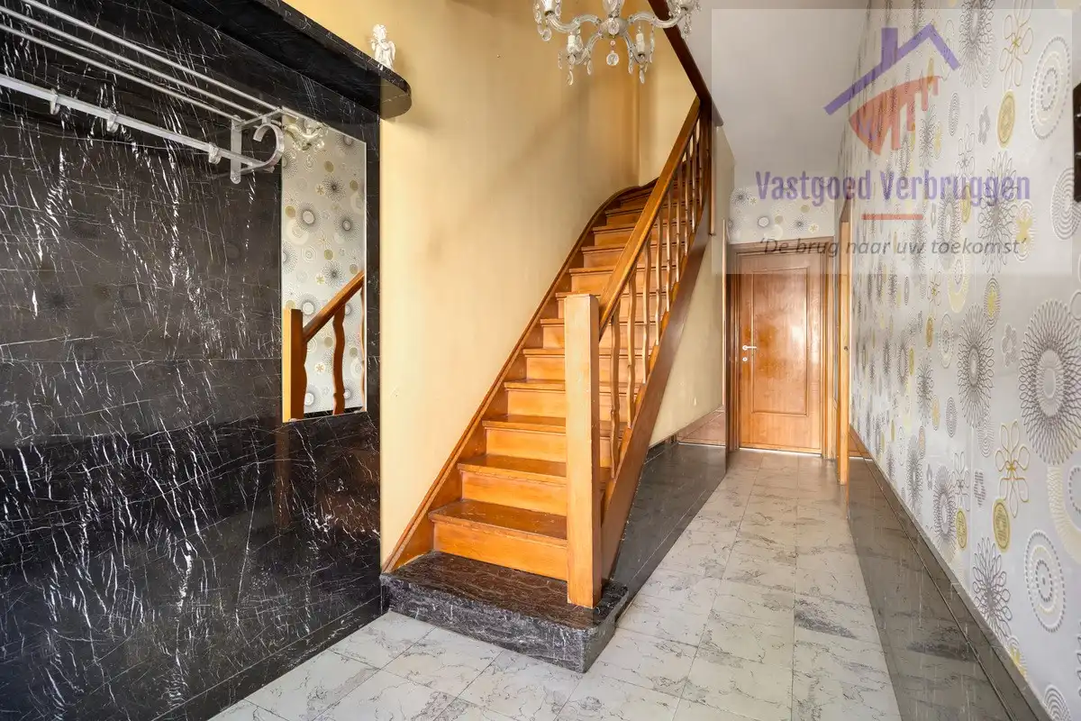 Te renoveren solide woning met prachtige stadstuin op toplocatie in centrum Aalst foto 3