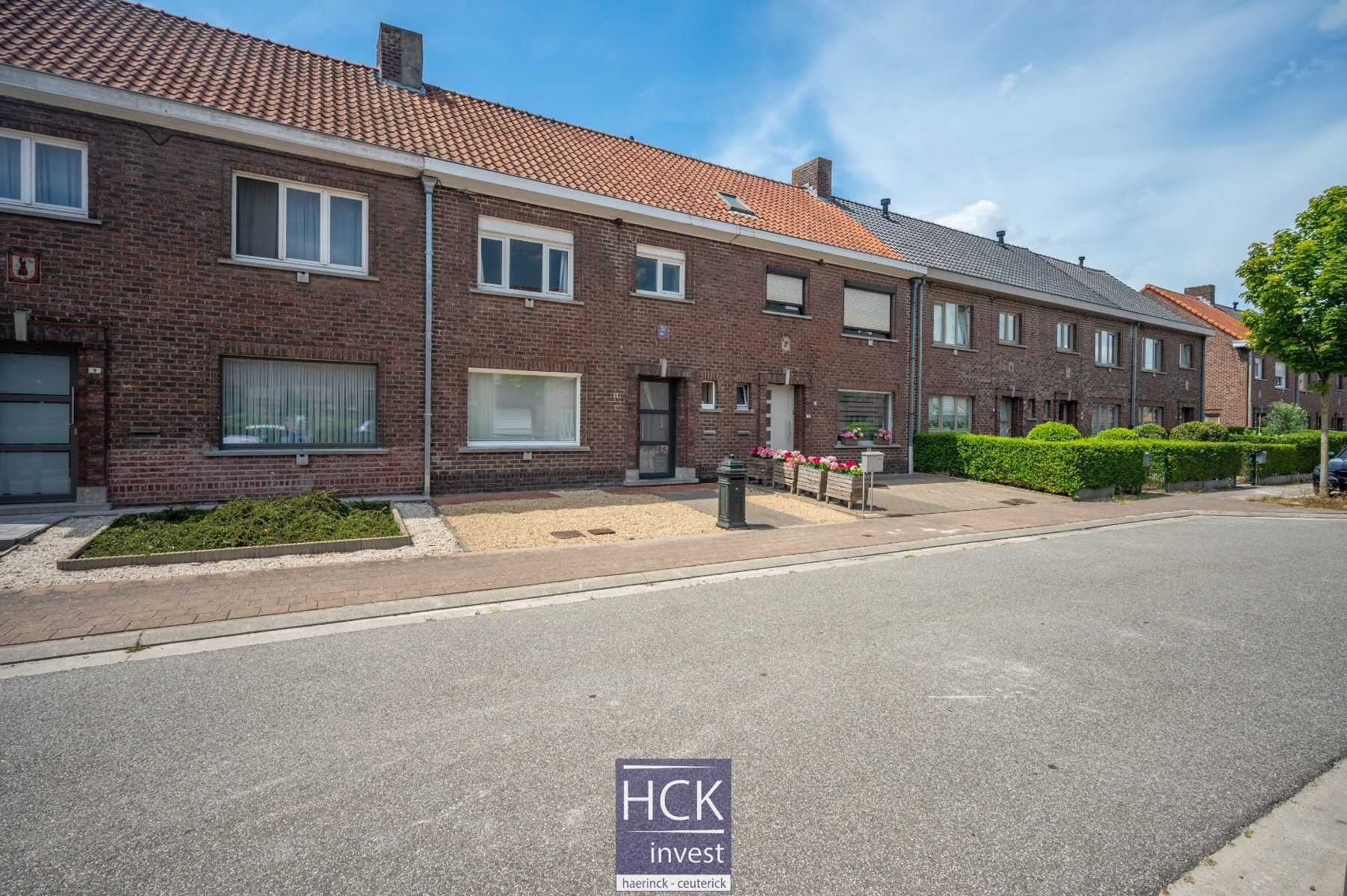 ZULTE - Gerenoveerde & energiezuinige woning op rustige ligging !! foto {{pictureIndex}}