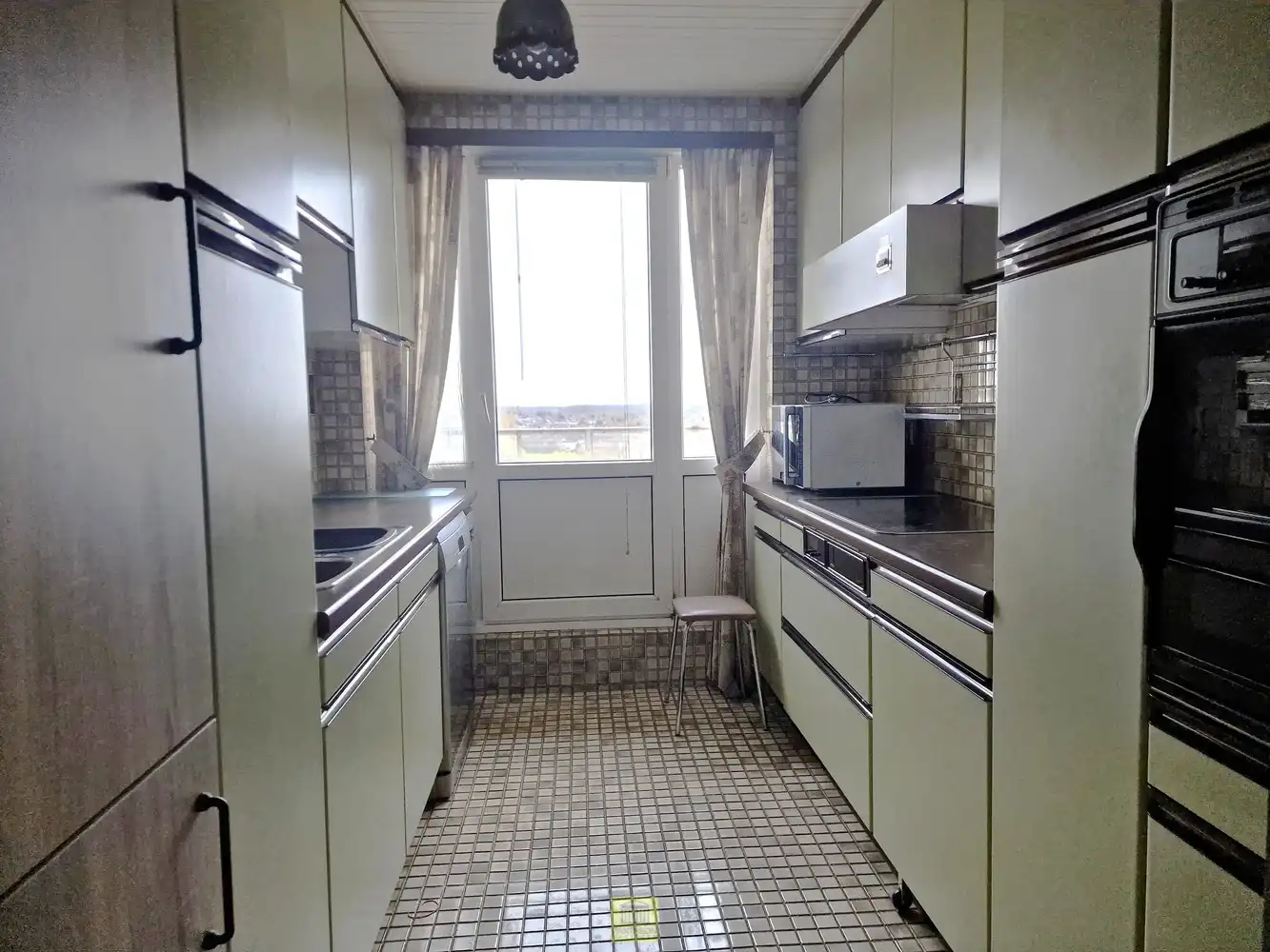 Ruim lichtrijk appartement op 12de verdieping - 4 slaapkamers! foto 5