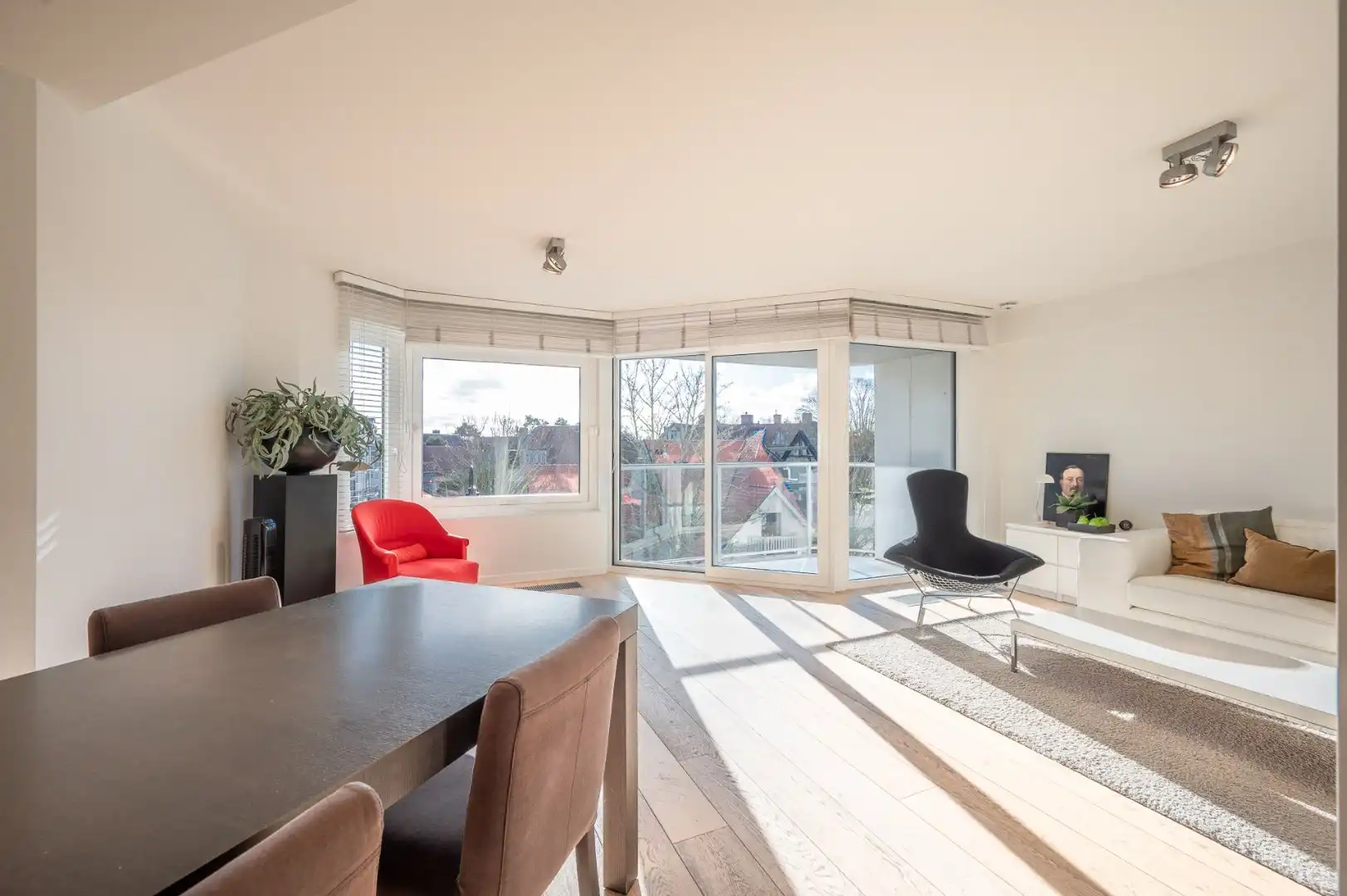 Perfect gelegen drie slaapkamer appartement met zonneterras foto 5