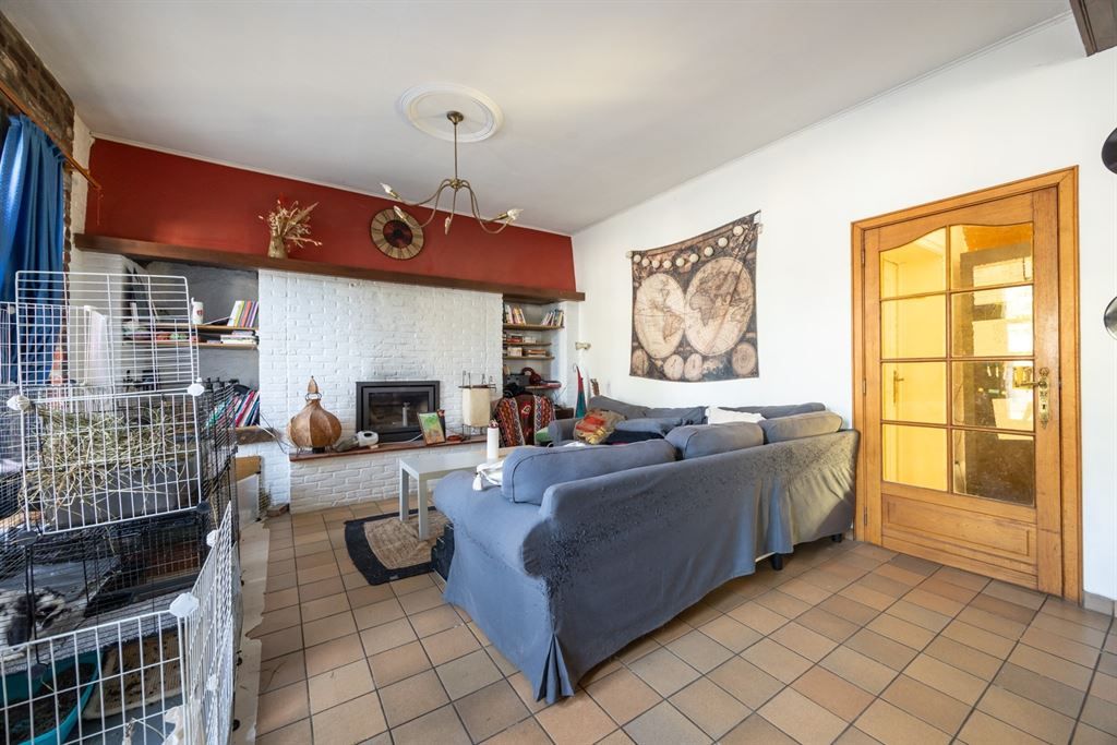 Ruime op te frissen woning met groene tuin! foto 4