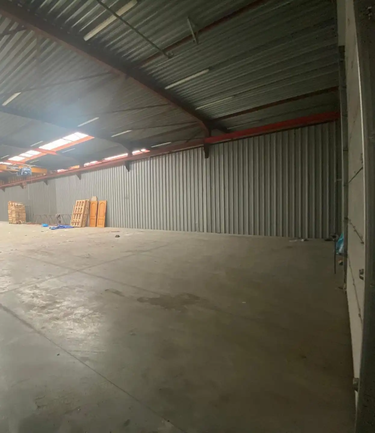 Te huur: ca 330m² magazijnruimte te Verrebroek foto 6