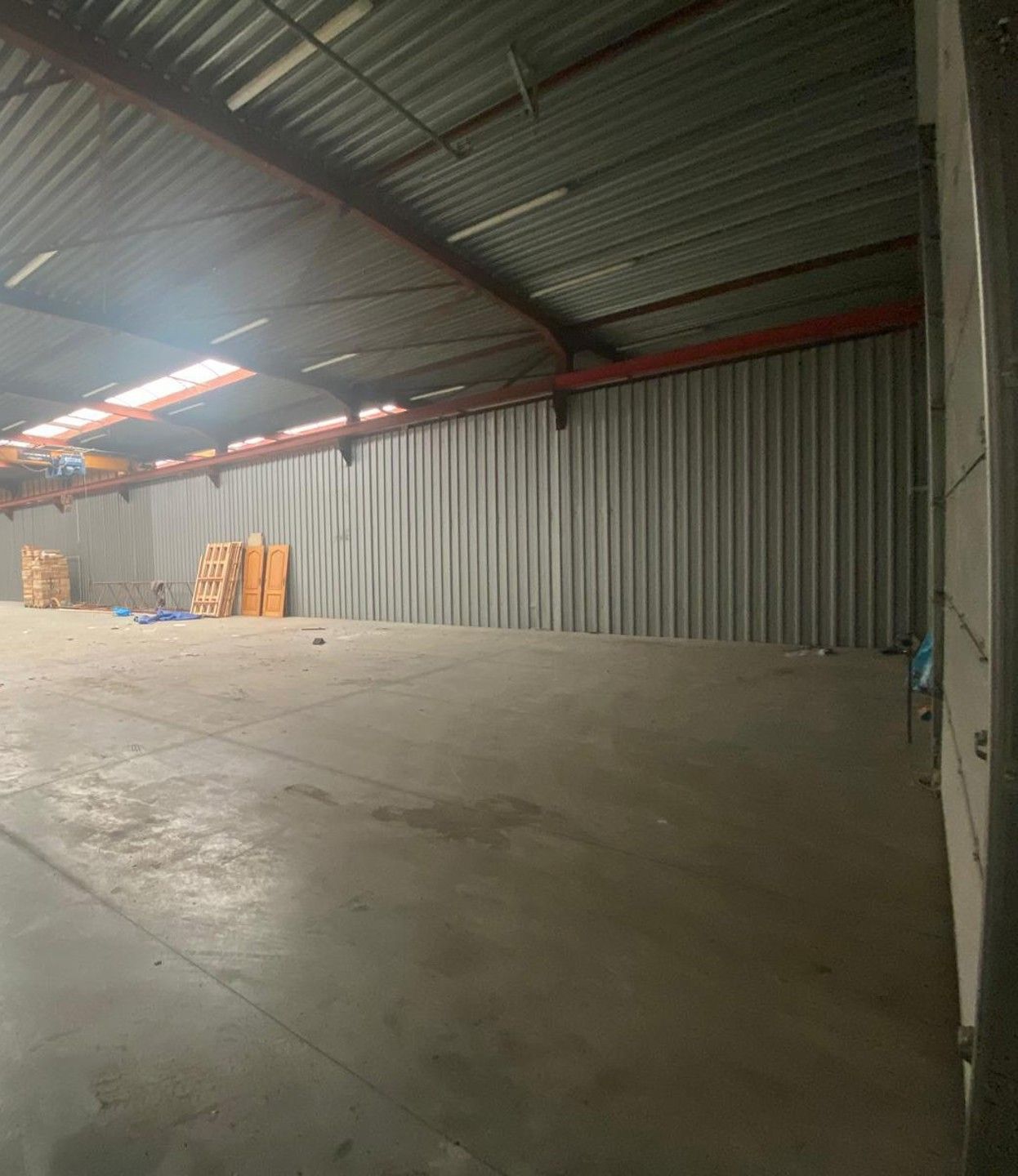 Te huur: ca 330m² magazijnruimte te Verrebroek foto 6