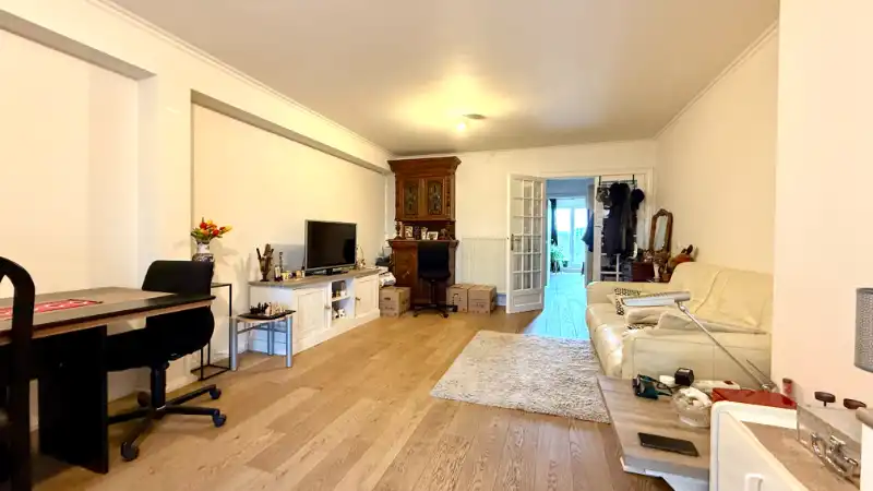 Centraal gelegen, ruim appartement met 2 slaapkamers en balkon foto 3