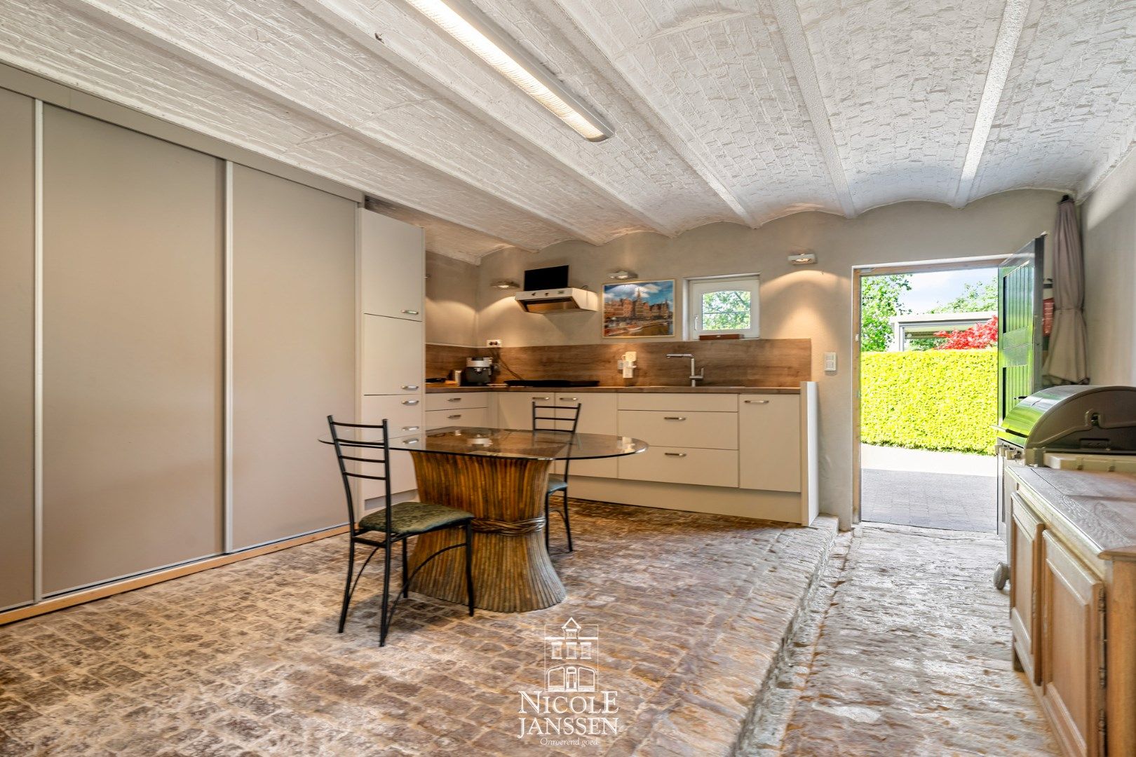 Gerenoveerde vierkantshoeve foto 23