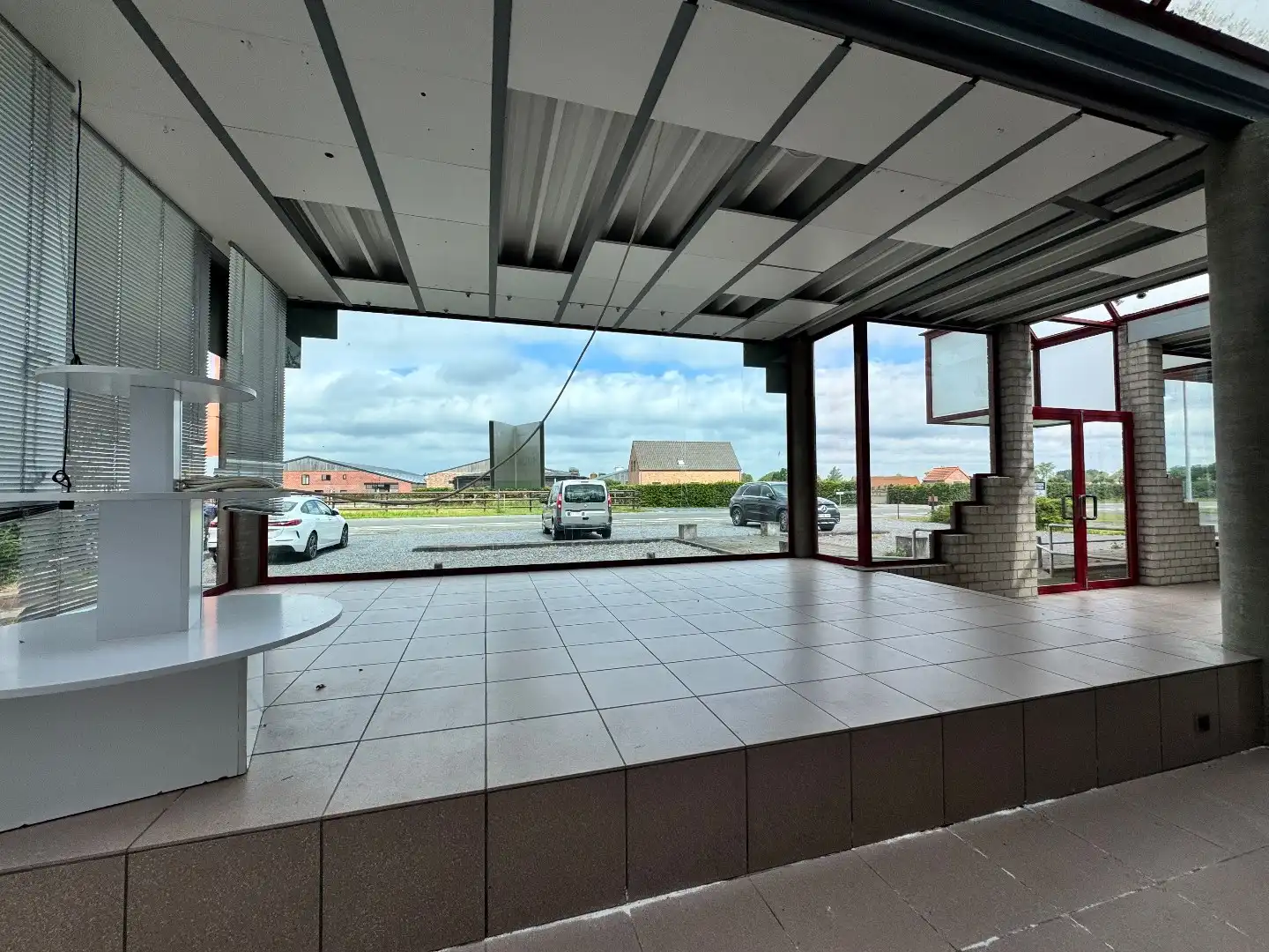 Handelspand met woonst te Ichtegem  foto 2