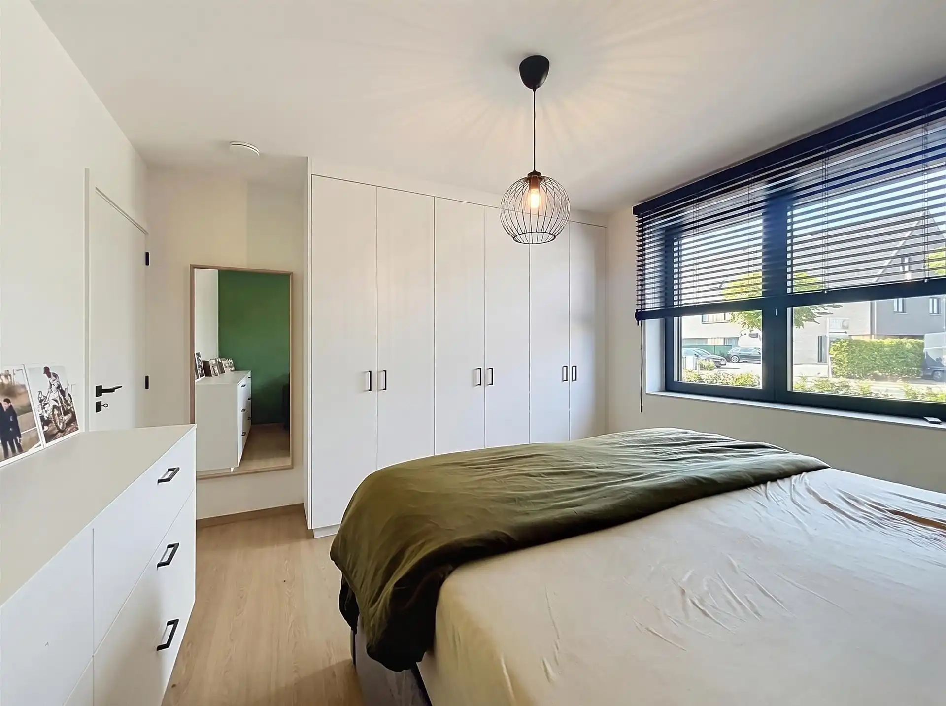 Gelijkvloers 2 slaapkamerappartement met zuidtuin en garage foto 9
