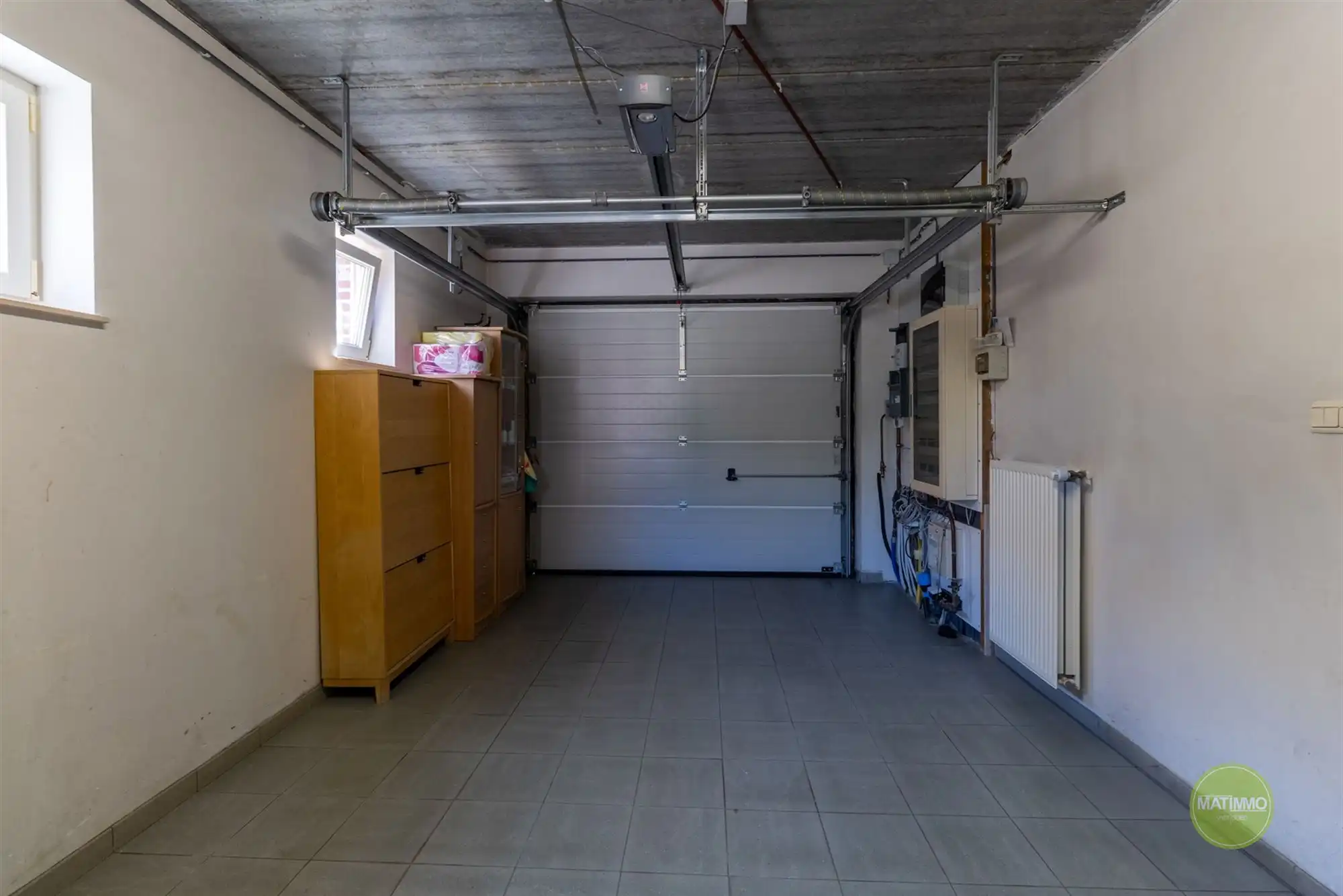 Instapklare gezinswoning met magazijn, zwembad en poolhouse  foto 14