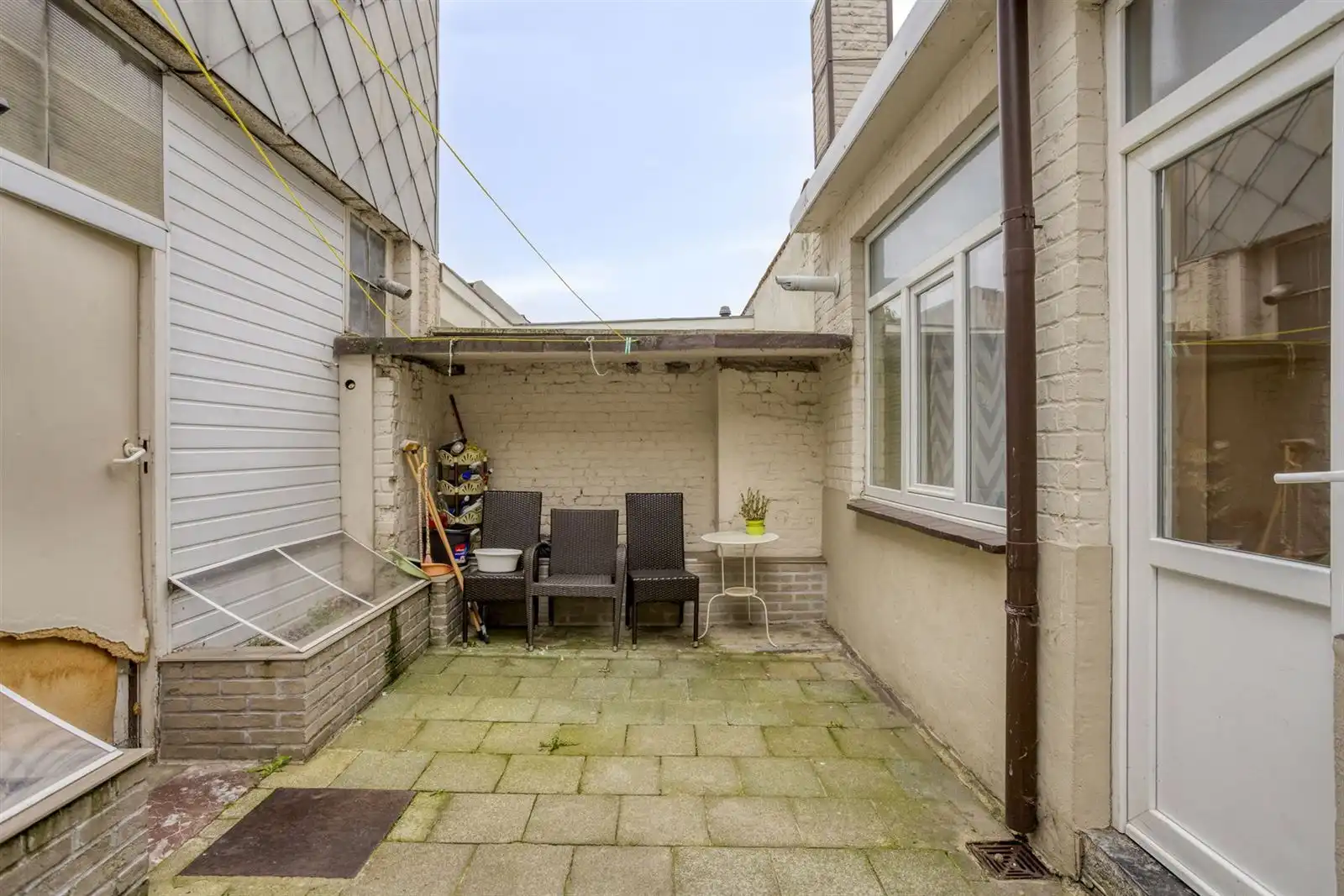 Woning met 4 slaapkamers en grote garage te Ruisbroek foto 18