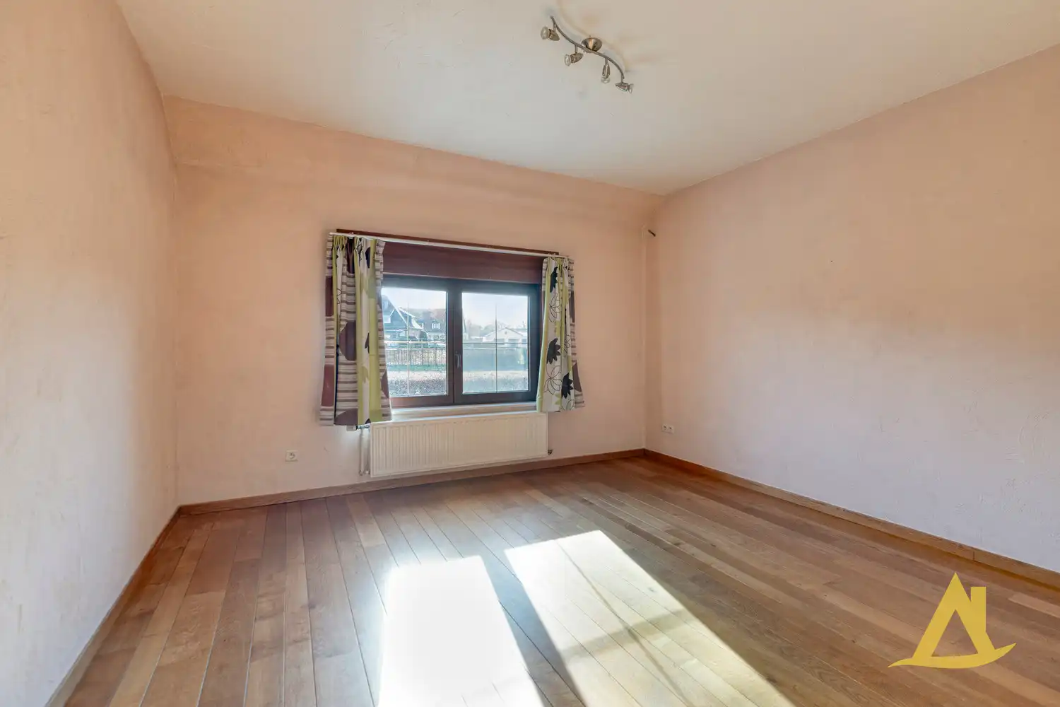 LANDELIJKE WONING IN EEN RUSTIG STRAATJE TE BEKKEVOORT! foto 27