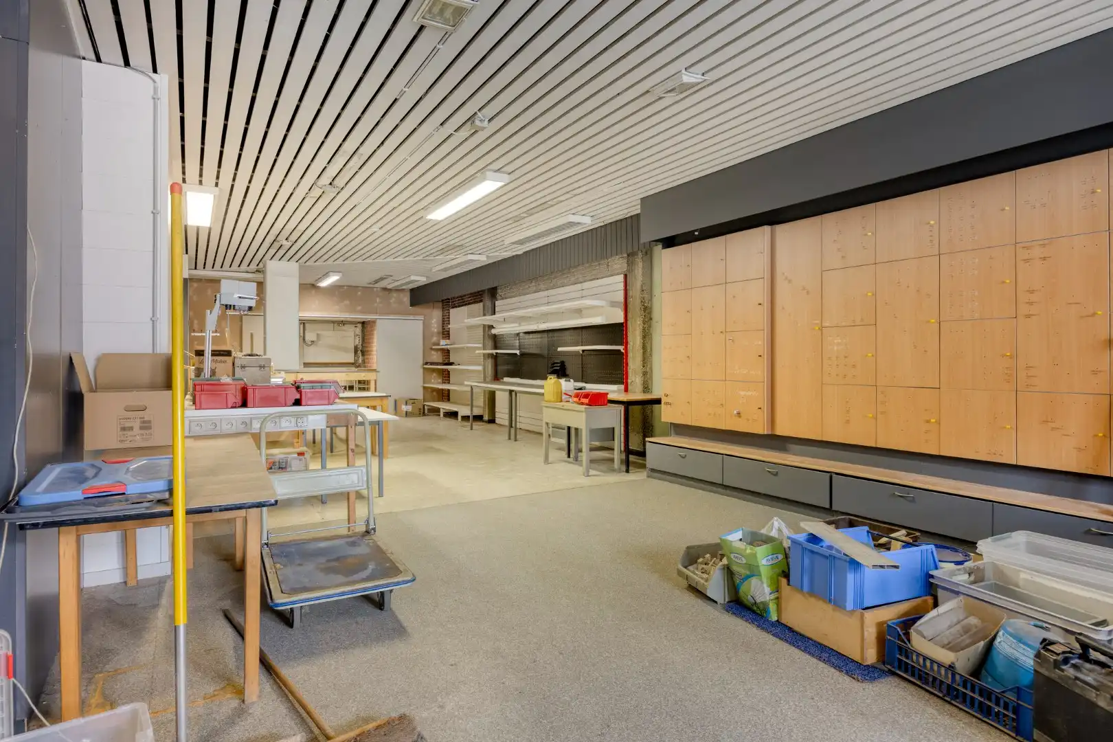 Unieke opbrengsteigendom met commercieel gedeelte en 2 ruime appartementen !  foto 2