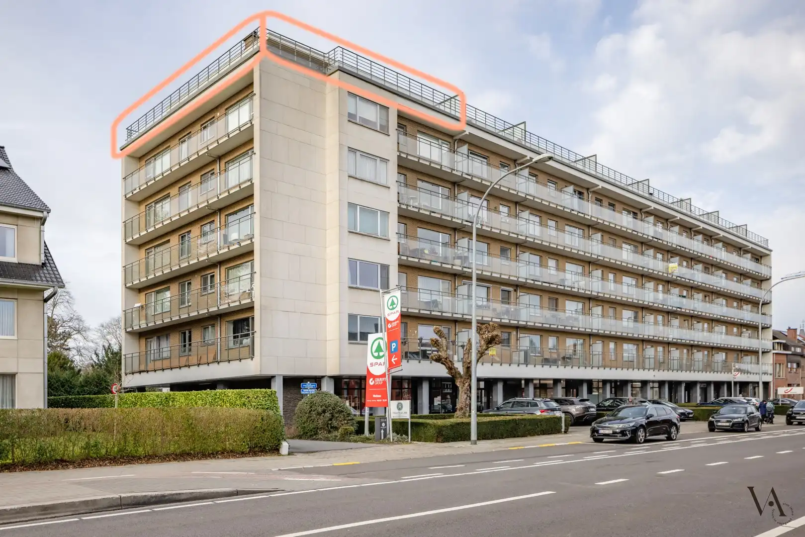 Penthouse met terras van 110 m² en panoramische zichten – Heverlee foto {{pictureIndex}}