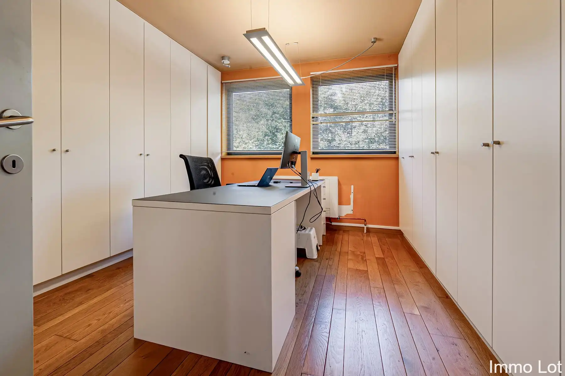 Villa met multifunctioneel bijgebouw, garage en ruime tuin foto 10