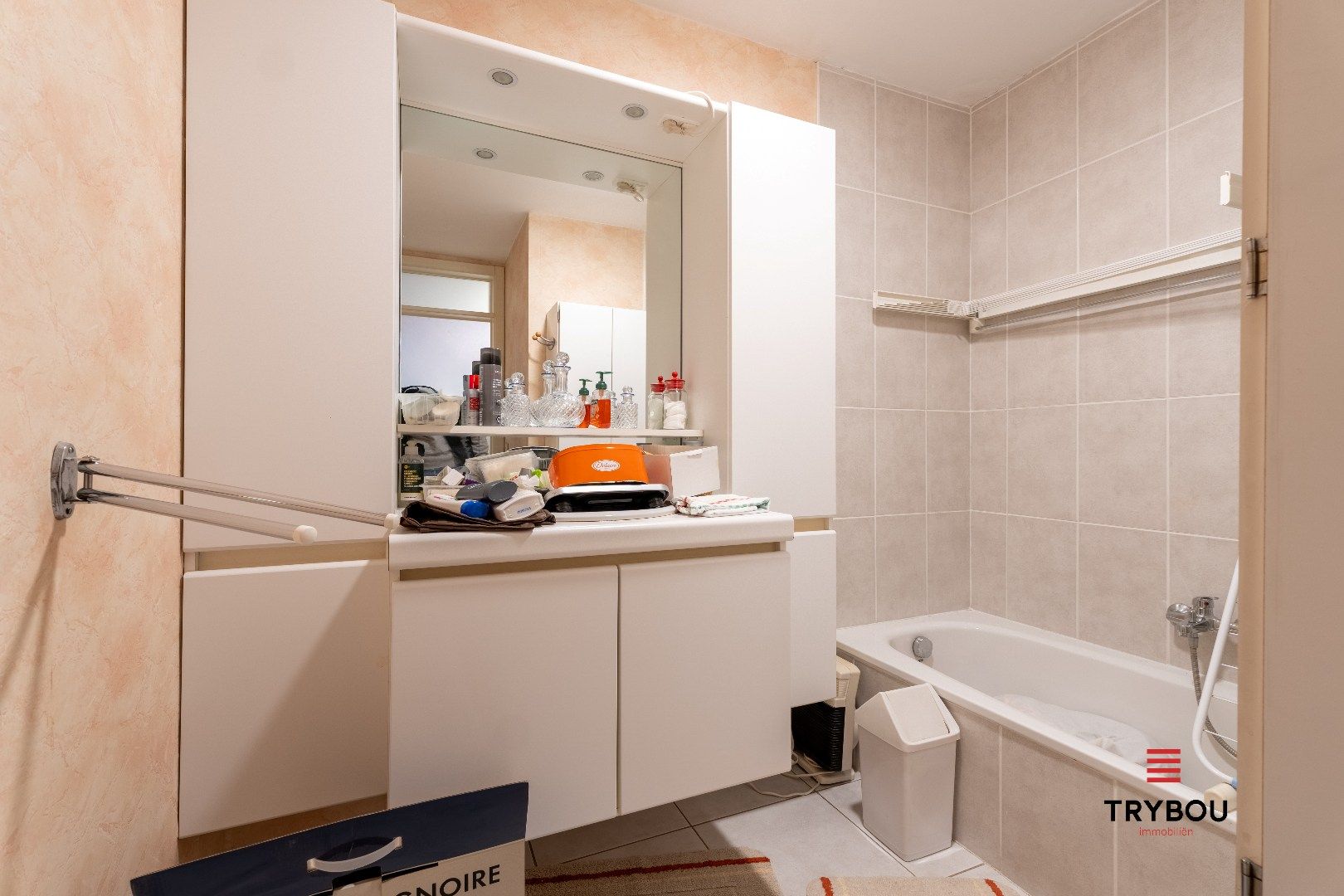 Uiterst ruim appartement met twee slaapkamers in Centrum Langemark foto 8