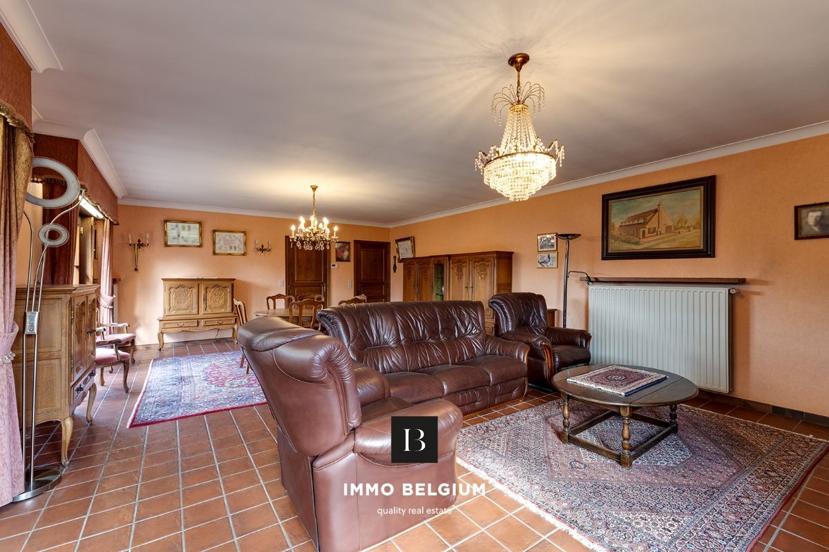 Ruime villa nabij het centrum met veel mogelijkheden foto 8