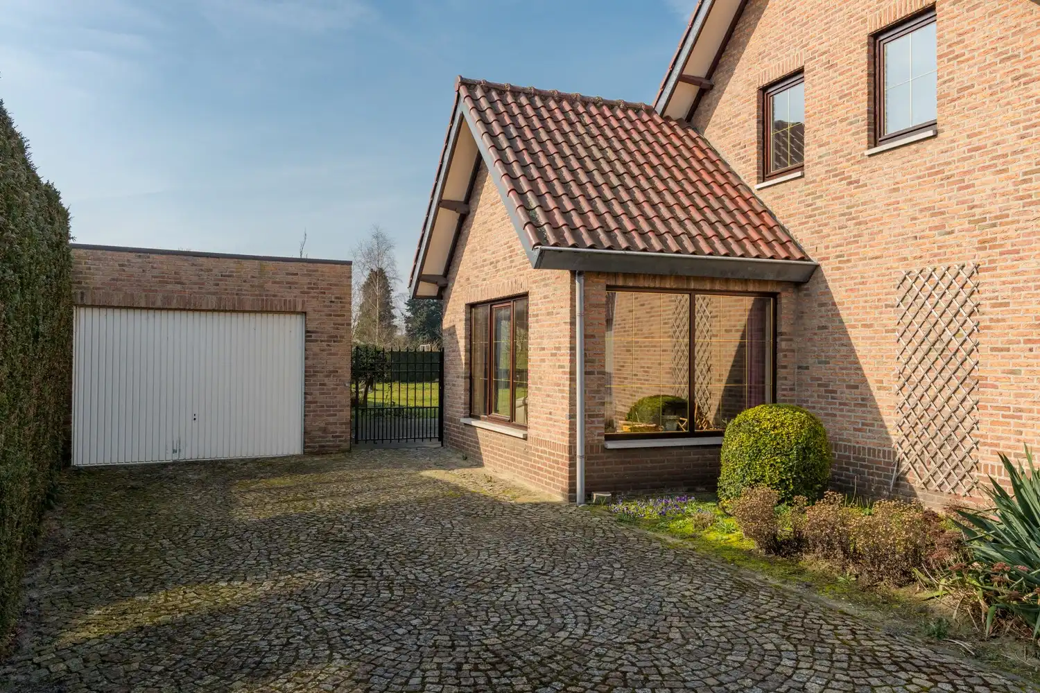 Ruime woning op toplocatie in Achel met prachtig perceel van 20a90 foto 48