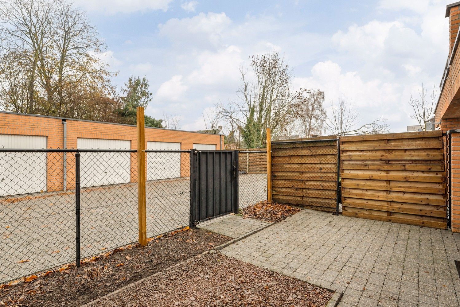 Gelijkvloers appartement met uitnodigend groot terras met tuintje ! foto 19