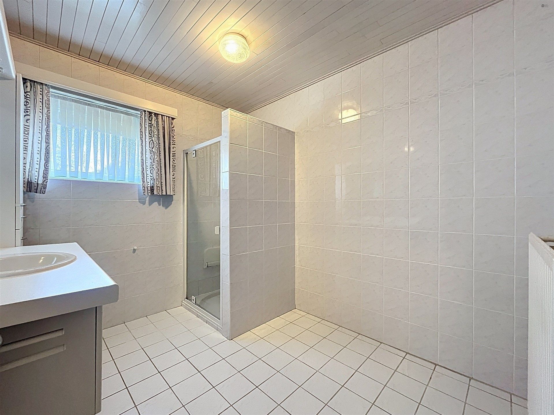 Open bebouwing/bungalow met garage op perceel van 1038m² foto 7
