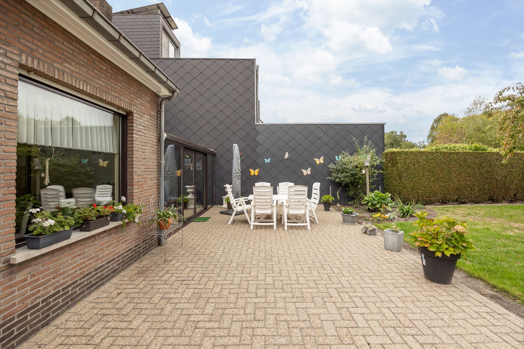 Ruime woning met 4 slks en 2 bdks op 886 m² foto 39