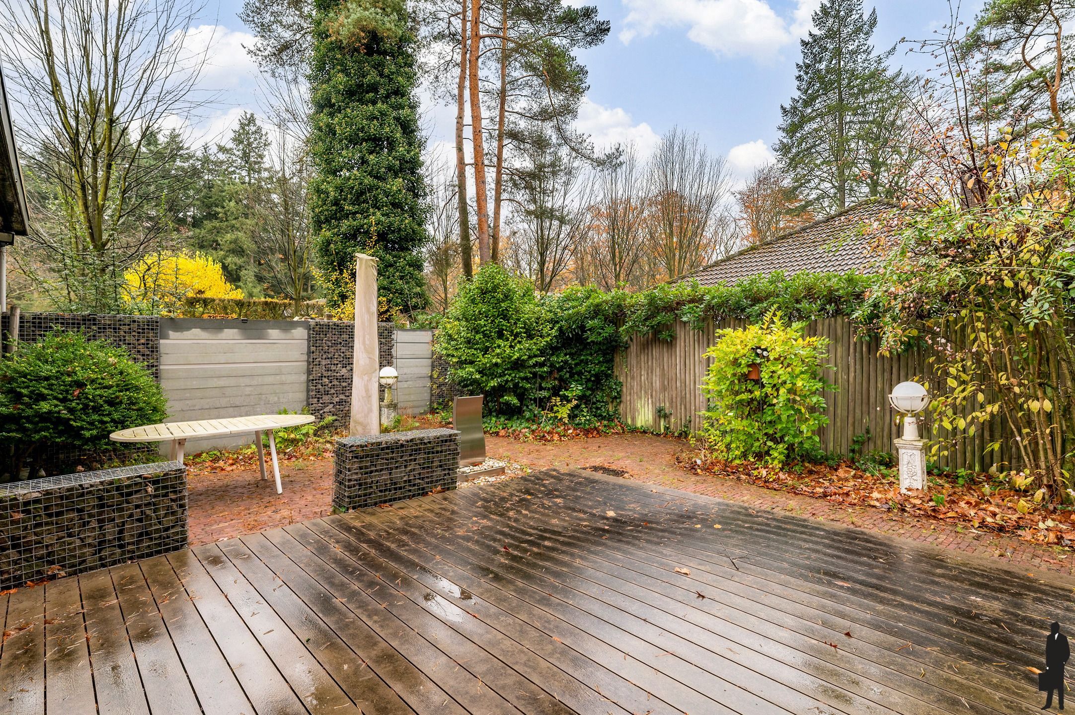 Residentieel gelegen te renoveren villa op ca. 2415m². foto 22