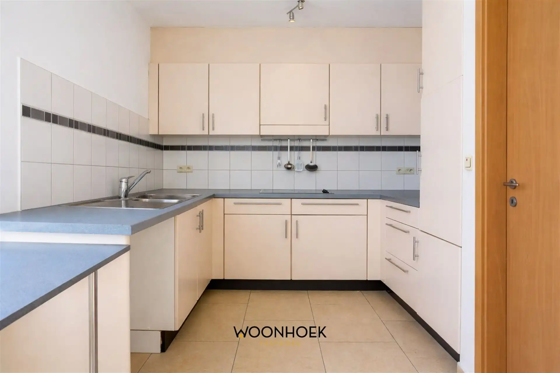 Ruim triplexappartement met garage op centrale ligging. foto 5