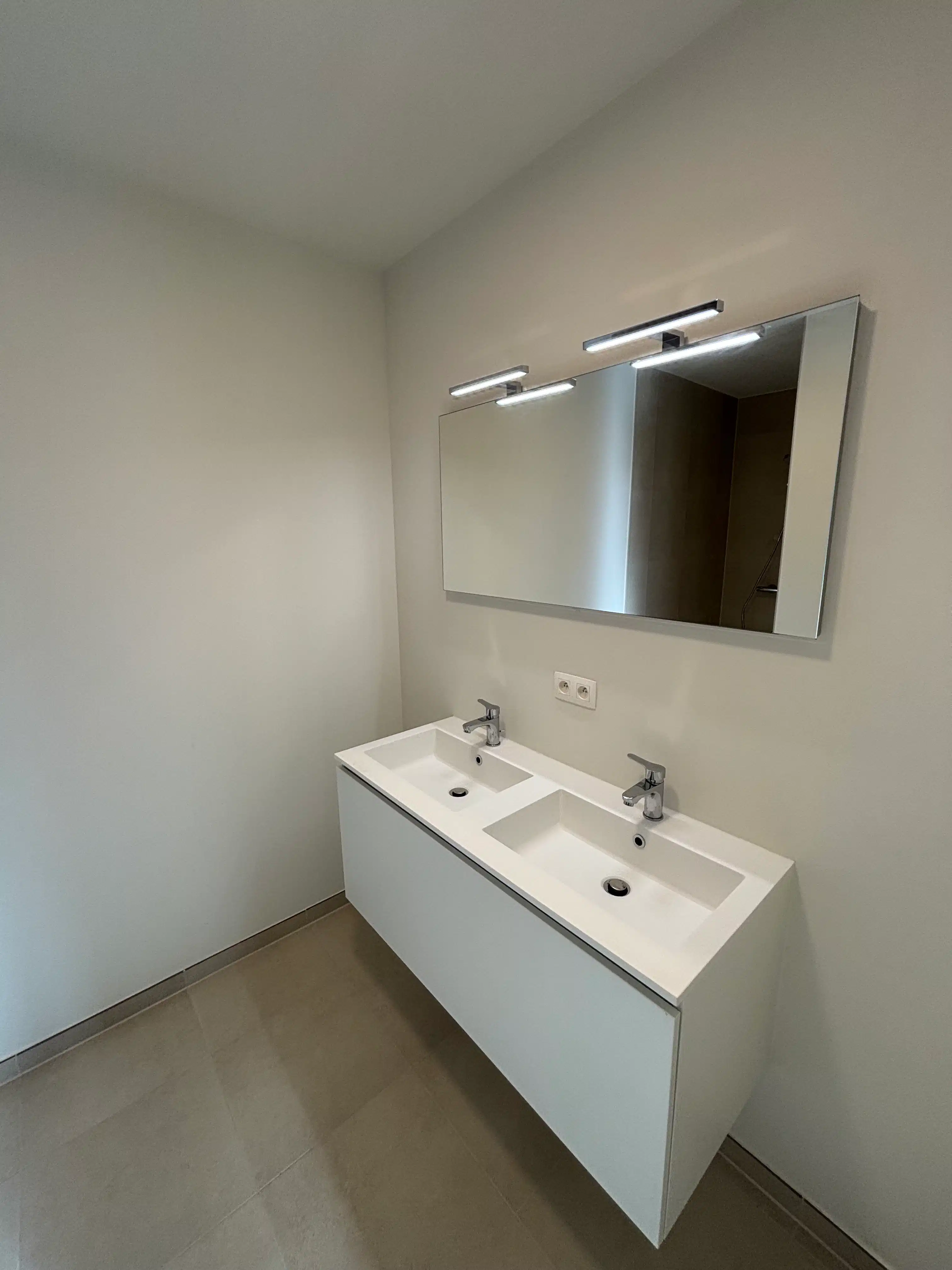 Te Huur – Modern Nieuwbouwappartement met 2 Slaapkamers op de Oude Kodak-site in Koningslo! foto 8