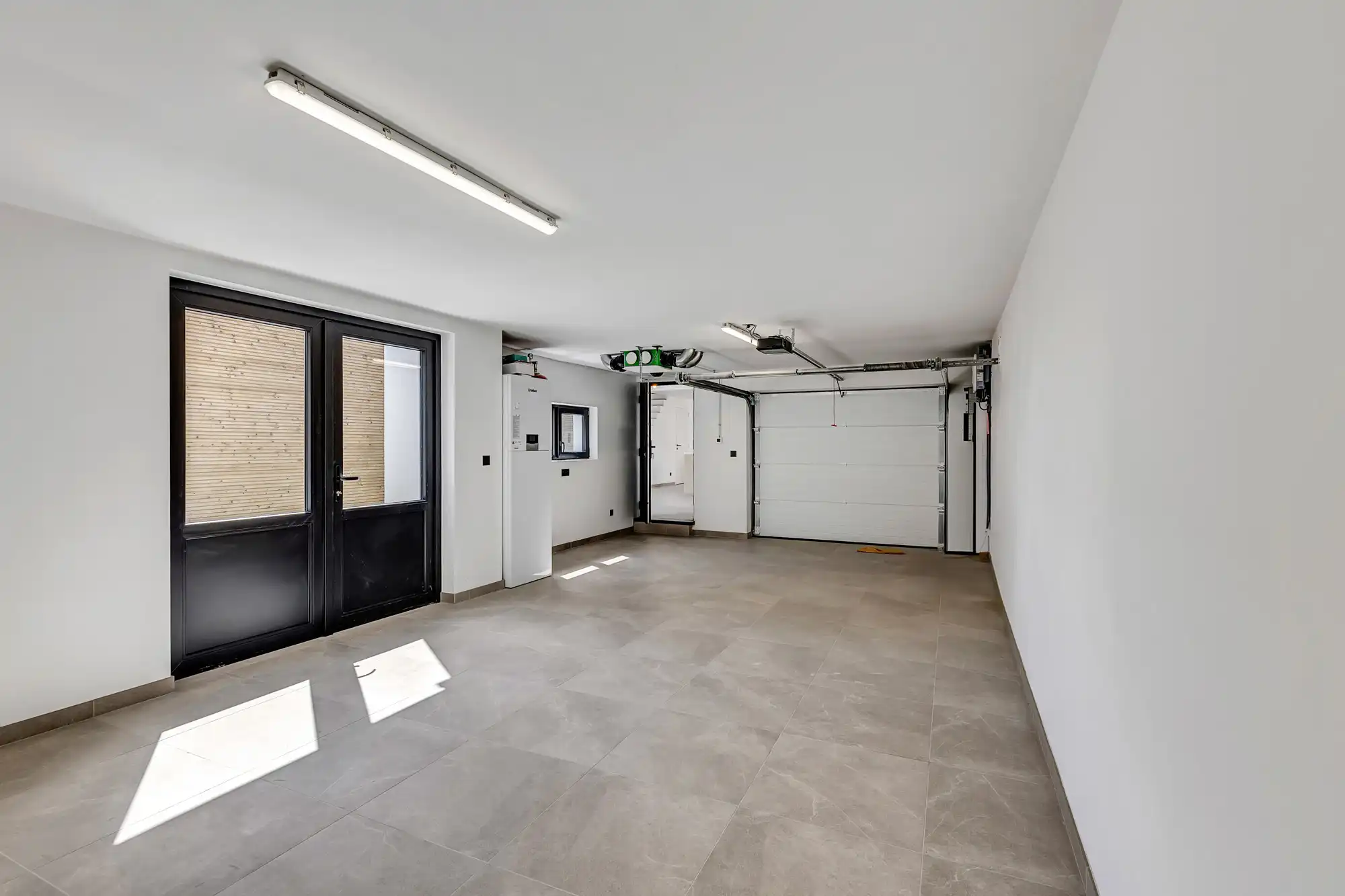 Volledig gerenoveerde woning met 3 slpks en tuin foto 9