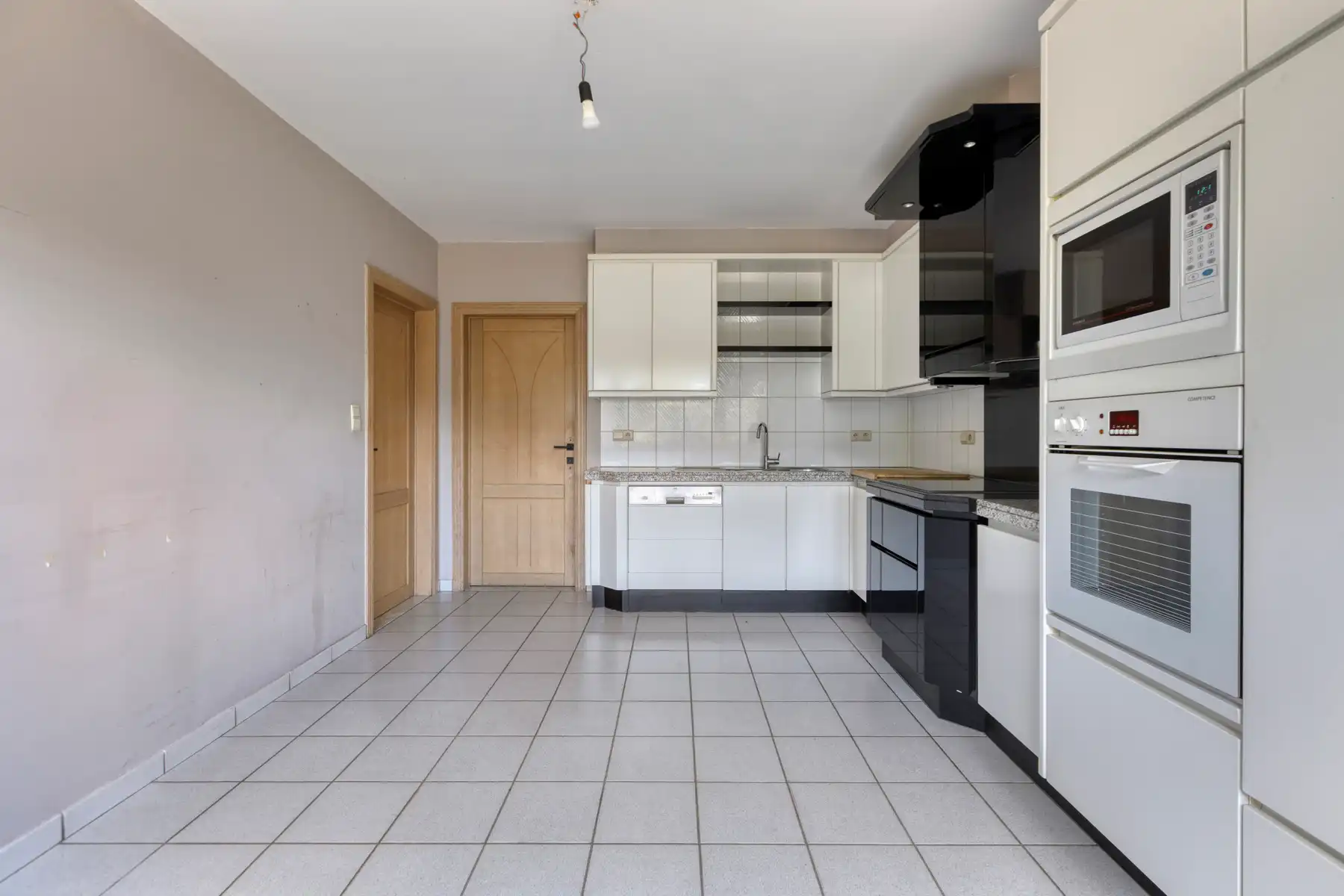 Villa met 4 slaapkamers op perceel van 14a 60ca.  foto 12