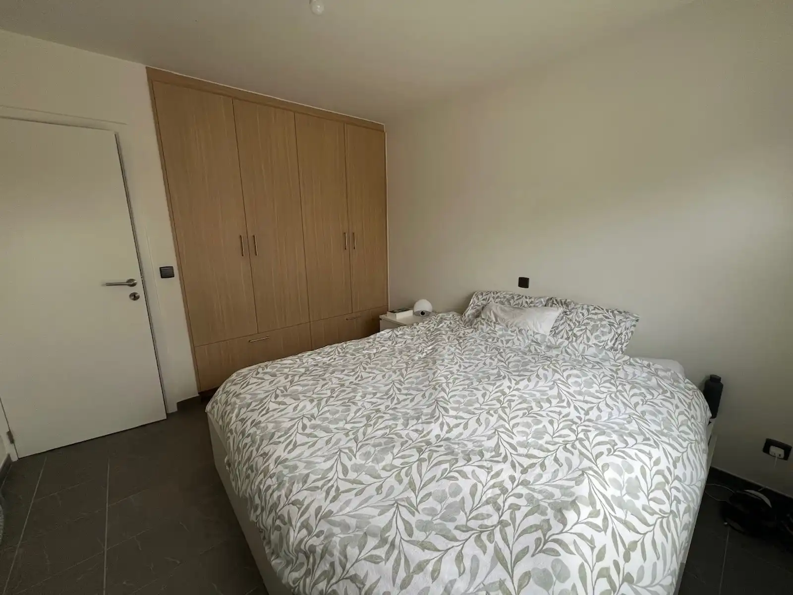 GLV app met 2 slpk, terras, tuin, parking en garagebox foto 15