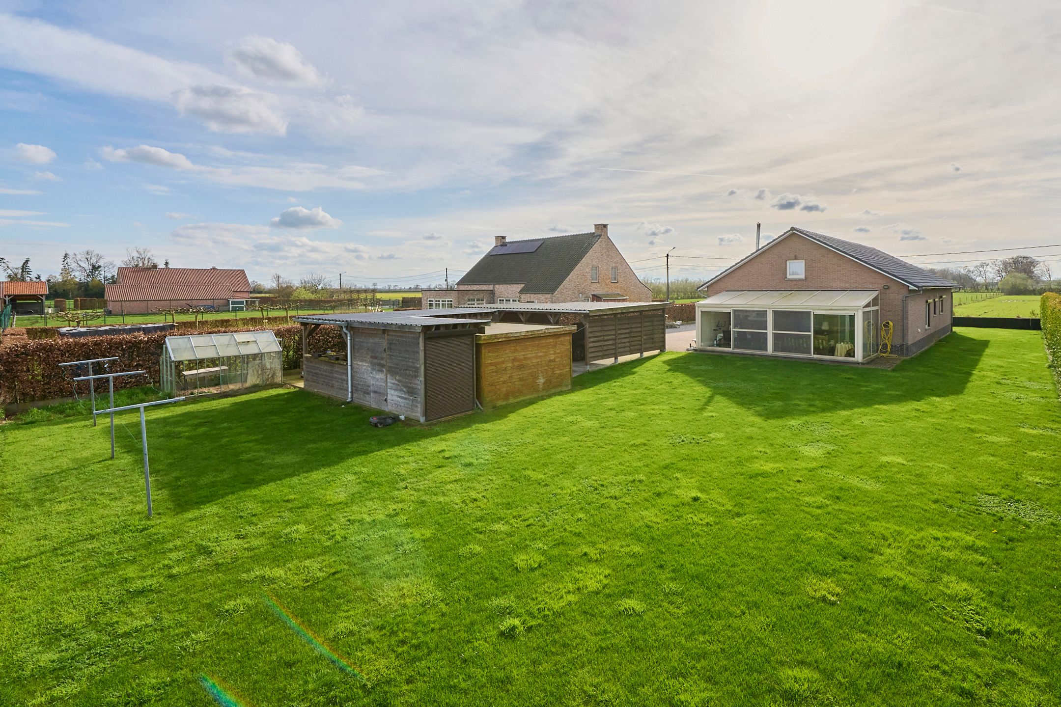 GELIJKVLOERSE WONING IN HET GROEN OP EEN PERCEEL VAN 12a76ca foto 10