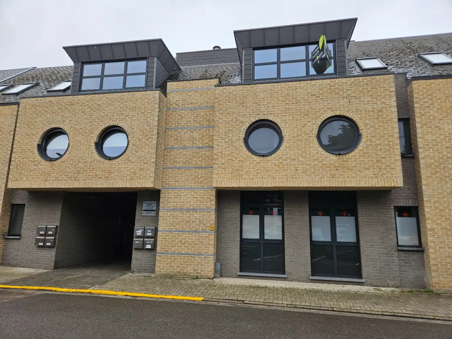 Dakappartement met 2 slaapkamers in het centrum van OLV-Olen! foto {{pictureIndex}}