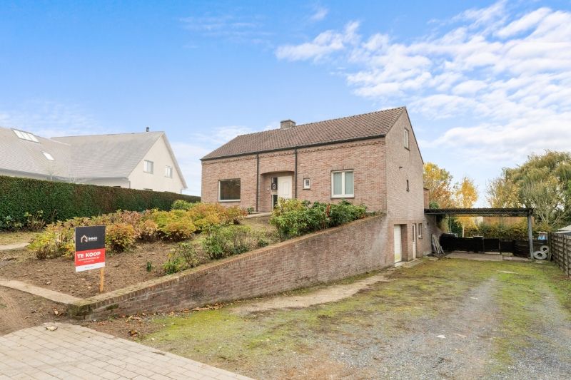 Te koop Moorslede alleenstaande villa op +/- 1600m², prachtig vergezichten foto 3