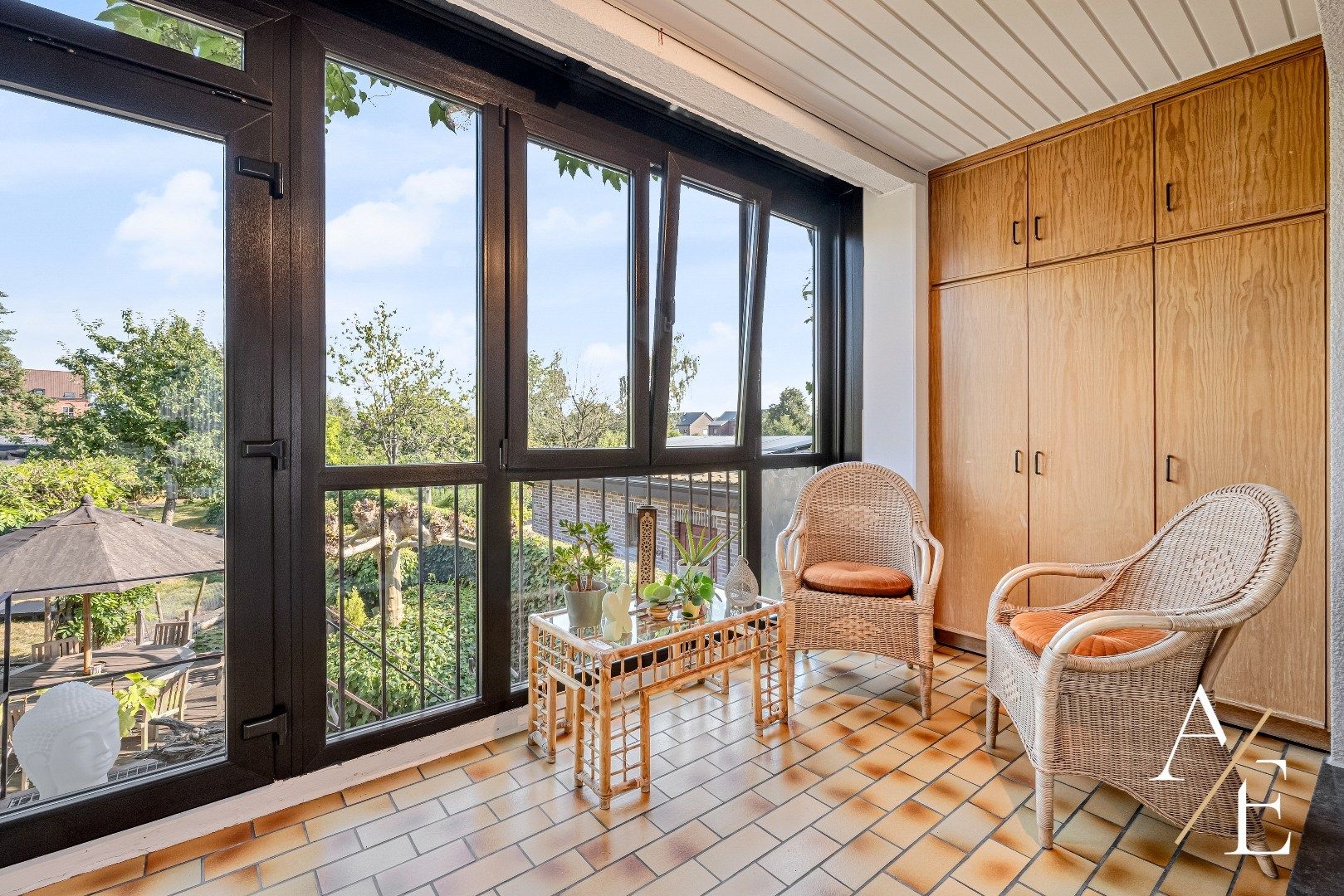 WICHELEN - Bel-etage woning met prachtige tuin en vijver! foto 5