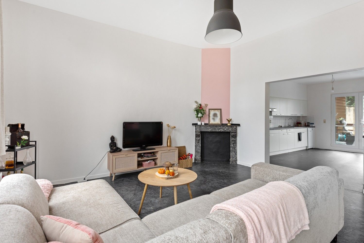 Opbrengsteigendom (praktijk + 2 appartementen) in Wijnegem centrum te koop! foto 7