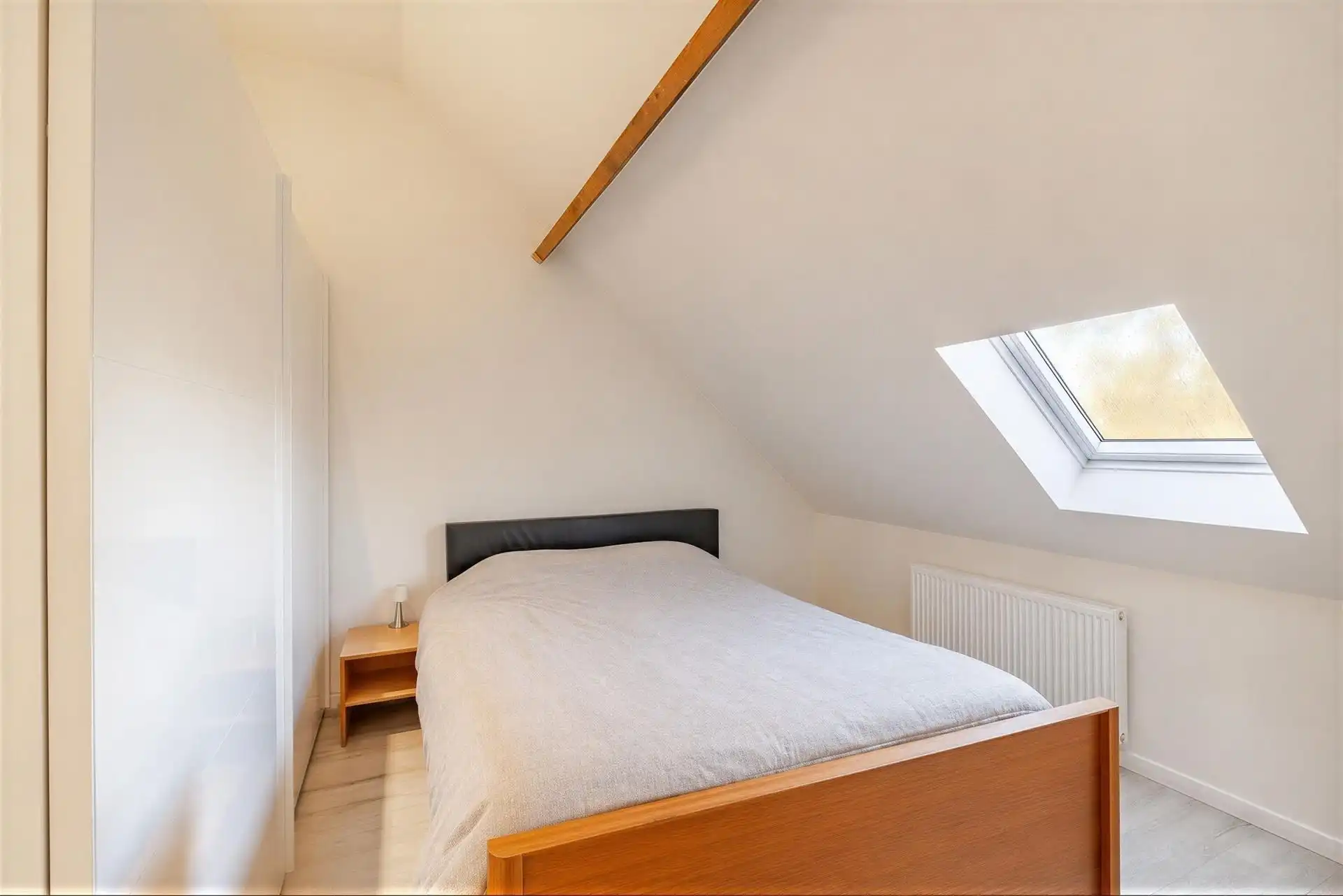 Stijlvol handelspand met kwalitatieve afwerking en charmant appartement met terras foto 29