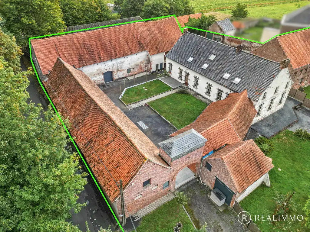 Authentieke vierkantshoeve op mooie ligging met tal van mogelijkheden foto 6