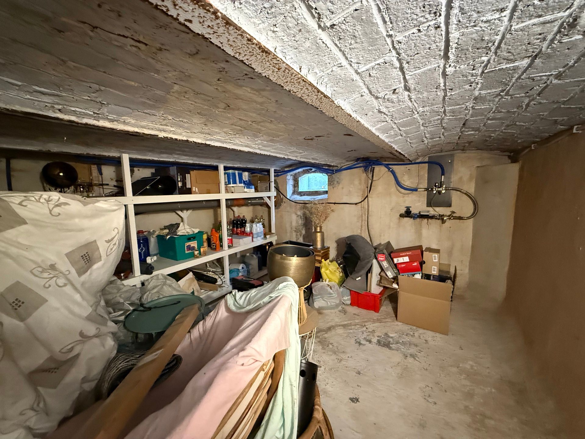 BURST - Gerenoveerde rijwoning met garage. foto 14