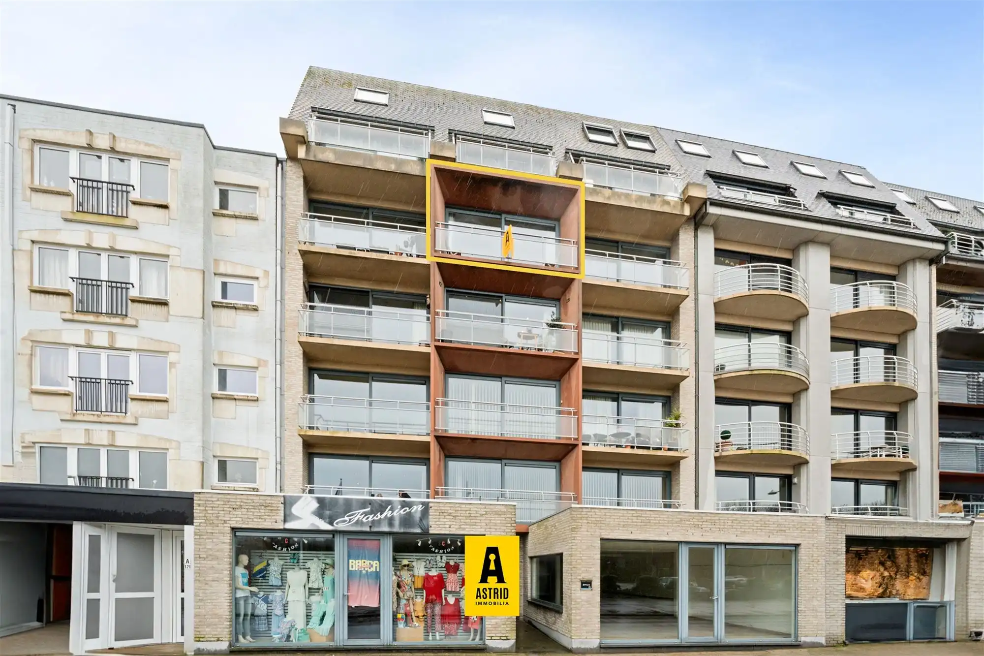 Studio met aparte slaaphoek op topligging! foto 21