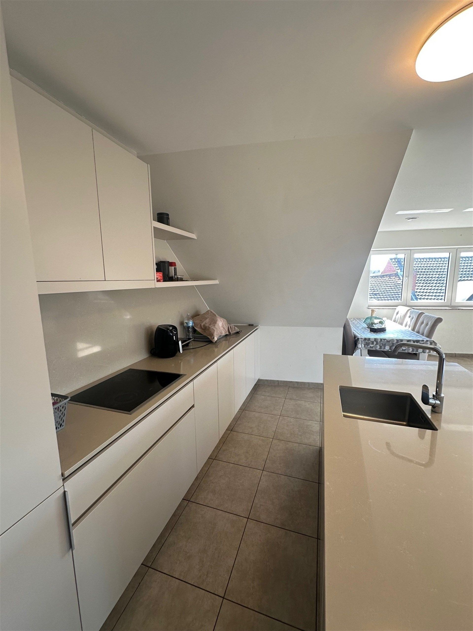 Appartement met 3 slaapkamers en zicht op de Houtmarkt foto 5