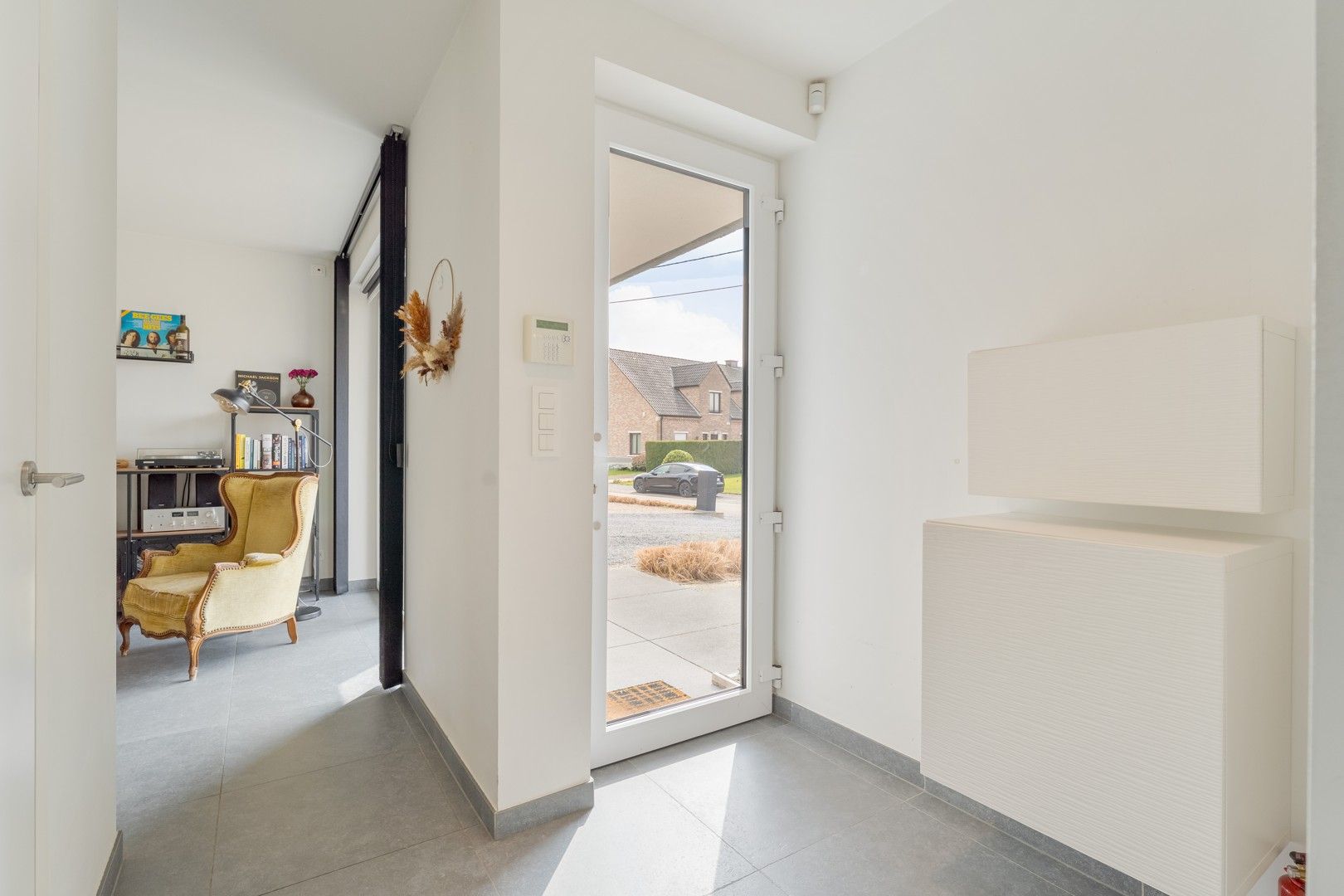 INSTAPKLARE MODERNE WONING MET PRACHTIG VRIJ ZICHT IN ALKEN foto 3