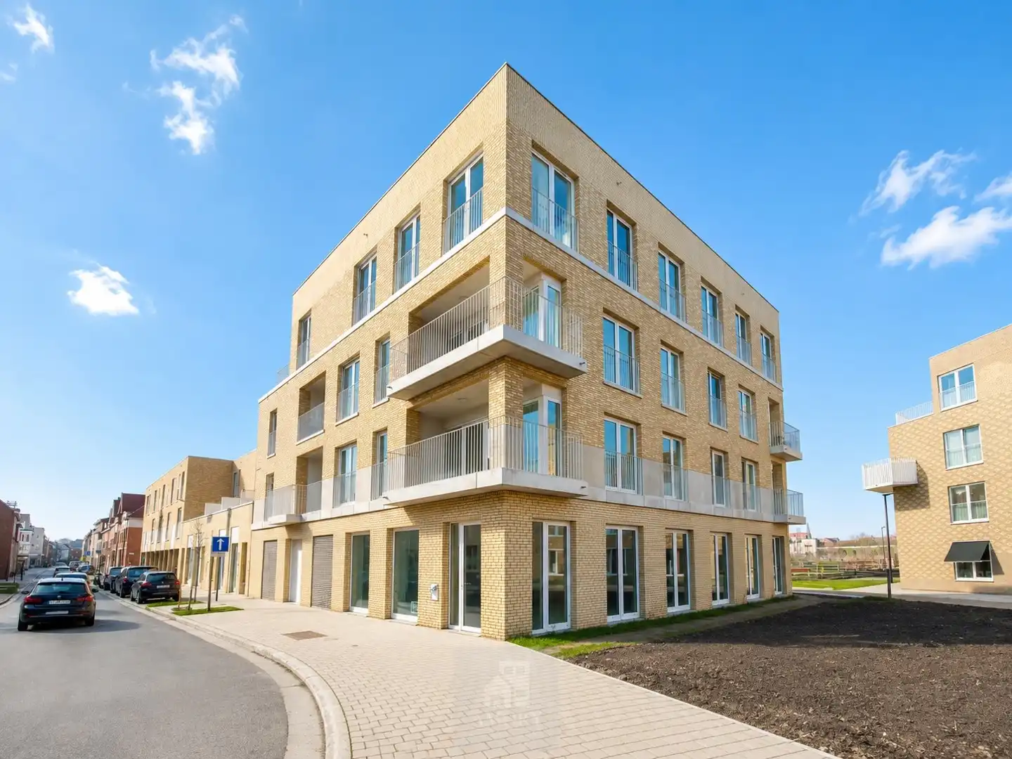 Energiezuinig appartement met terras en autostaanplaats foto {{pictureIndex}}