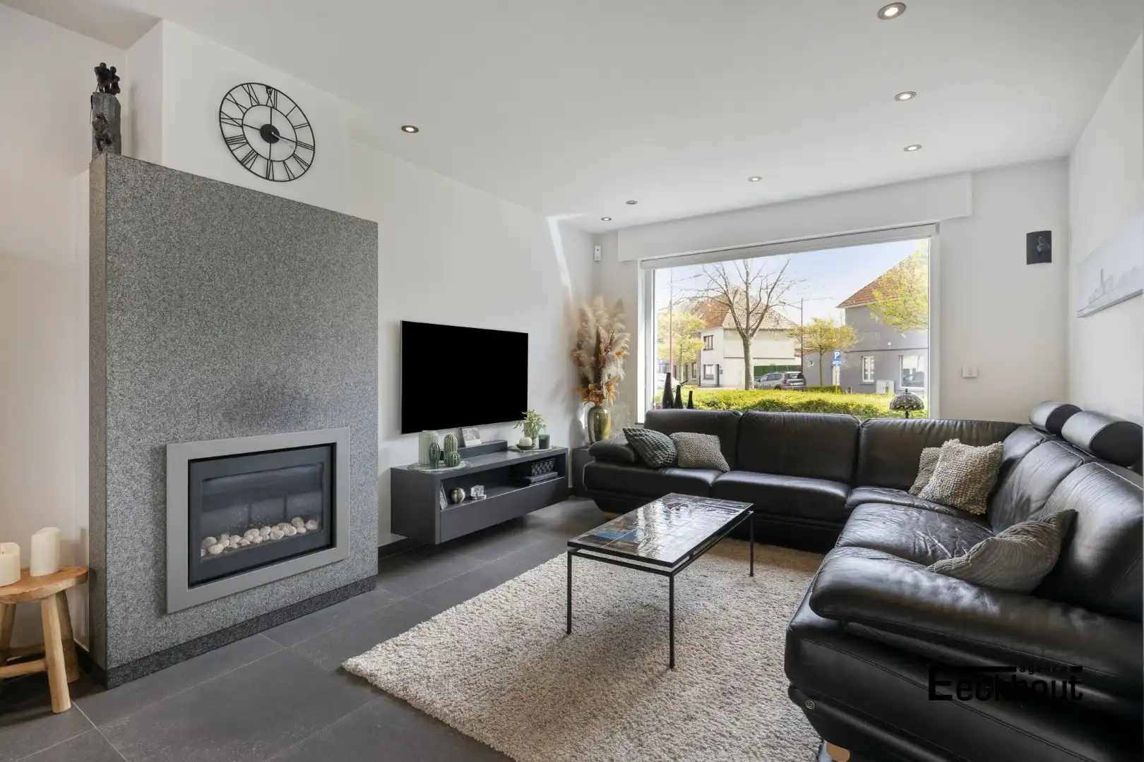 Instapklare woning met handelsruimte en met zonnige tuin! foto 5