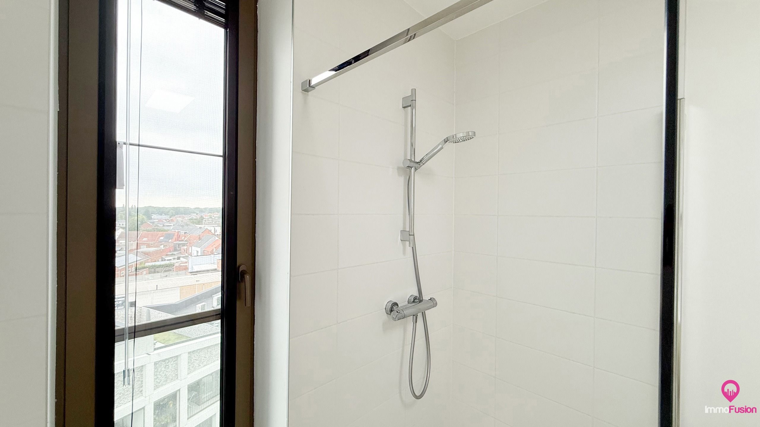 Luxueus nieuw appartement van 107m² met panoramisch terras!  foto 27