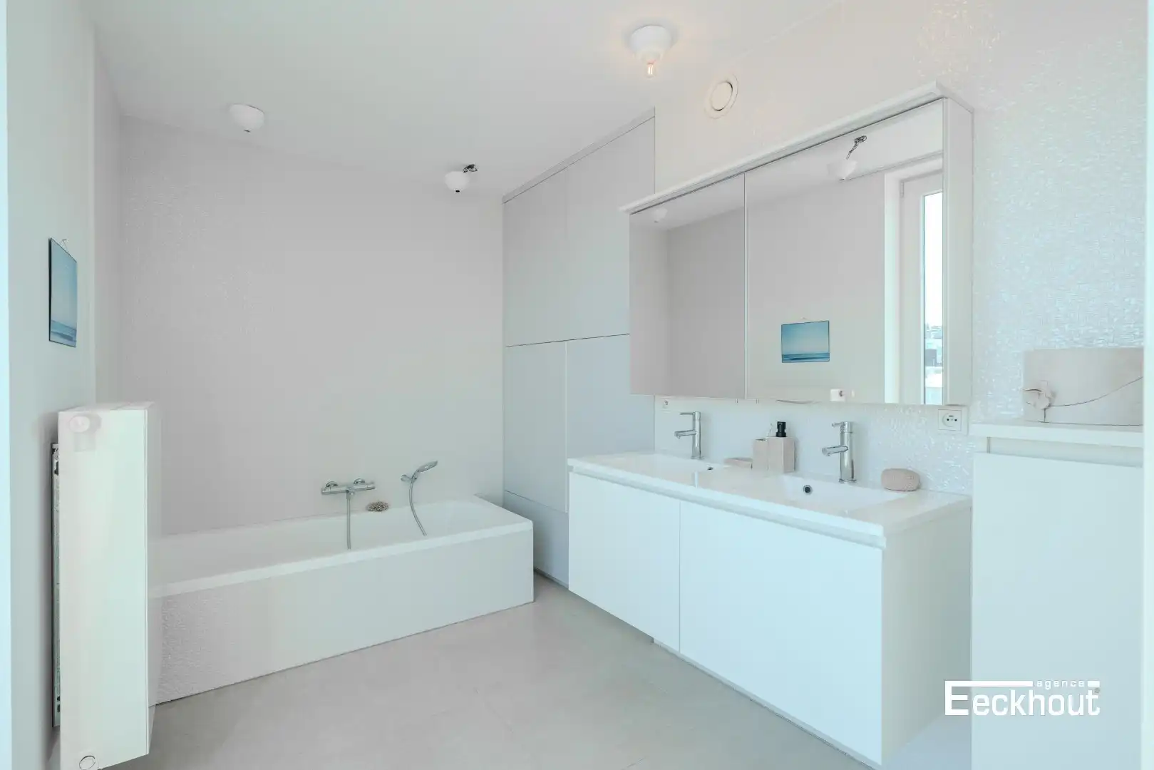 Unieke penthouse met ruime terrassen, 2 slaapkamers en zeezicht foto 11
