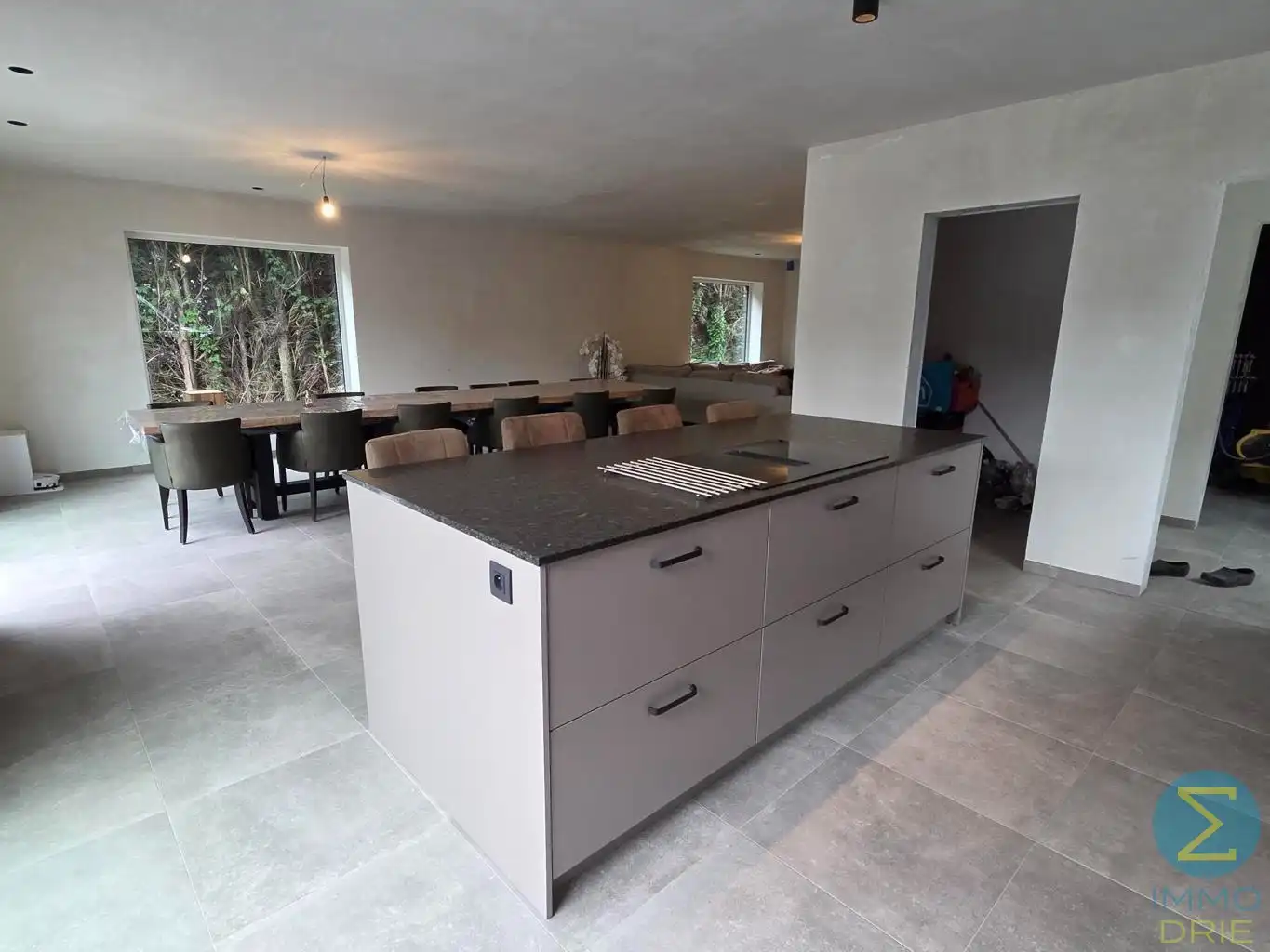 Hoogwaardig afgewerkte nieuwbouwwoning nabij het centrum. foto 8