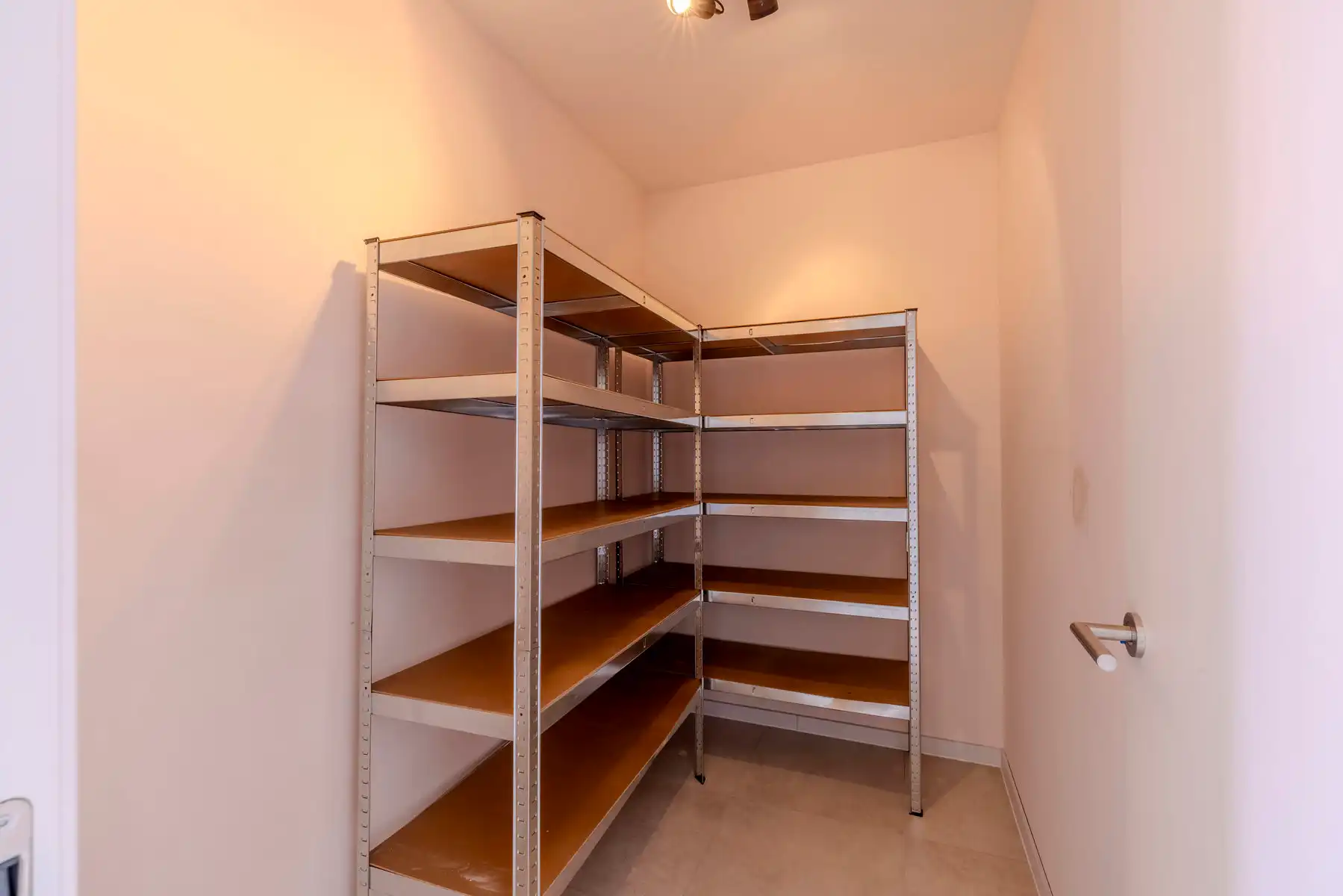 Recent appartement met o.a. 2 slaapkamers en staanplaats foto 23