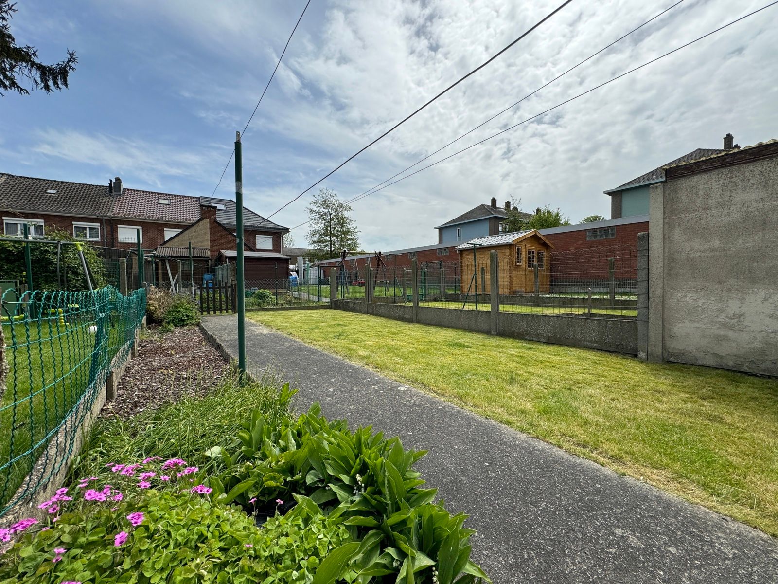 Rustig gelegen woning met slaapkamers en tuin foto 4